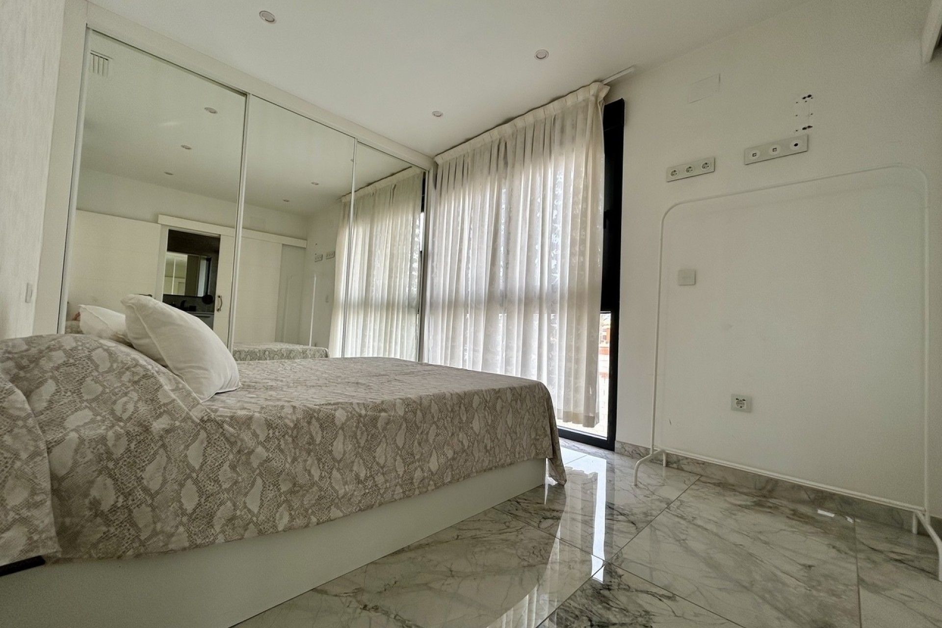 Venta - Chalet Independiente -
Los Balcones - Los Altos del Edén - Costa Blanca