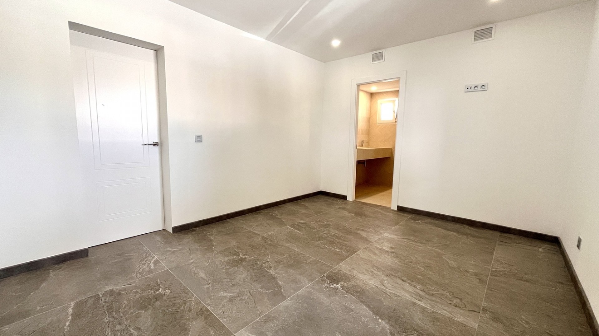 Venta - Chalet Independiente -
Los Balcones - Los Altos del Edén - Los Balcones