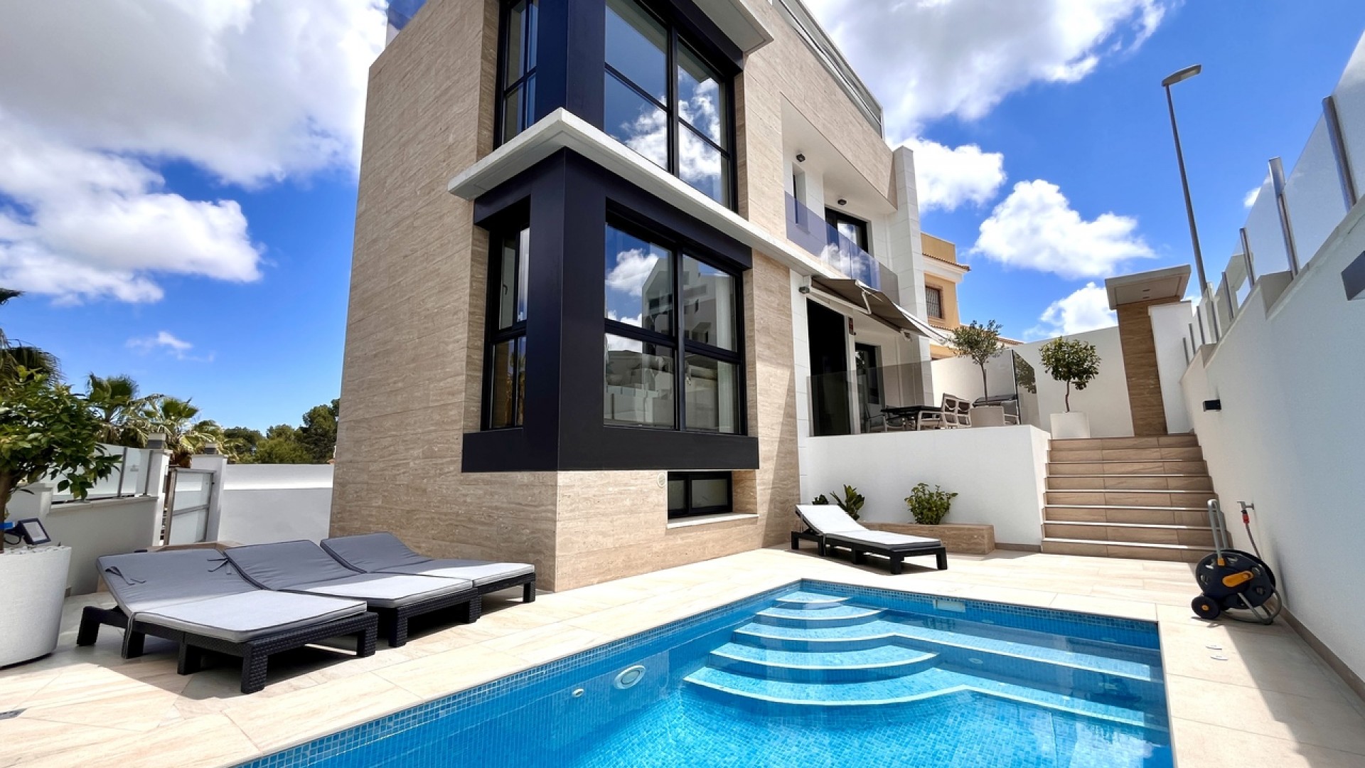 Venta - Chalet Independiente -
Los Dolses