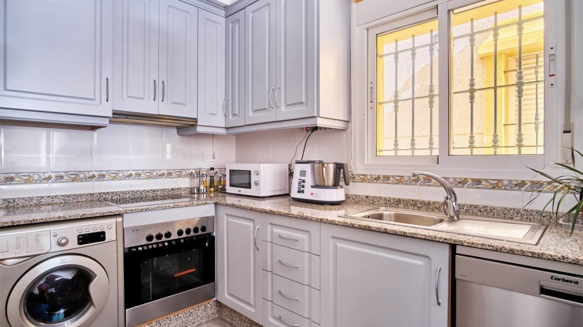 Venta - Chalet Independiente -
Los Montesinos - La Herada