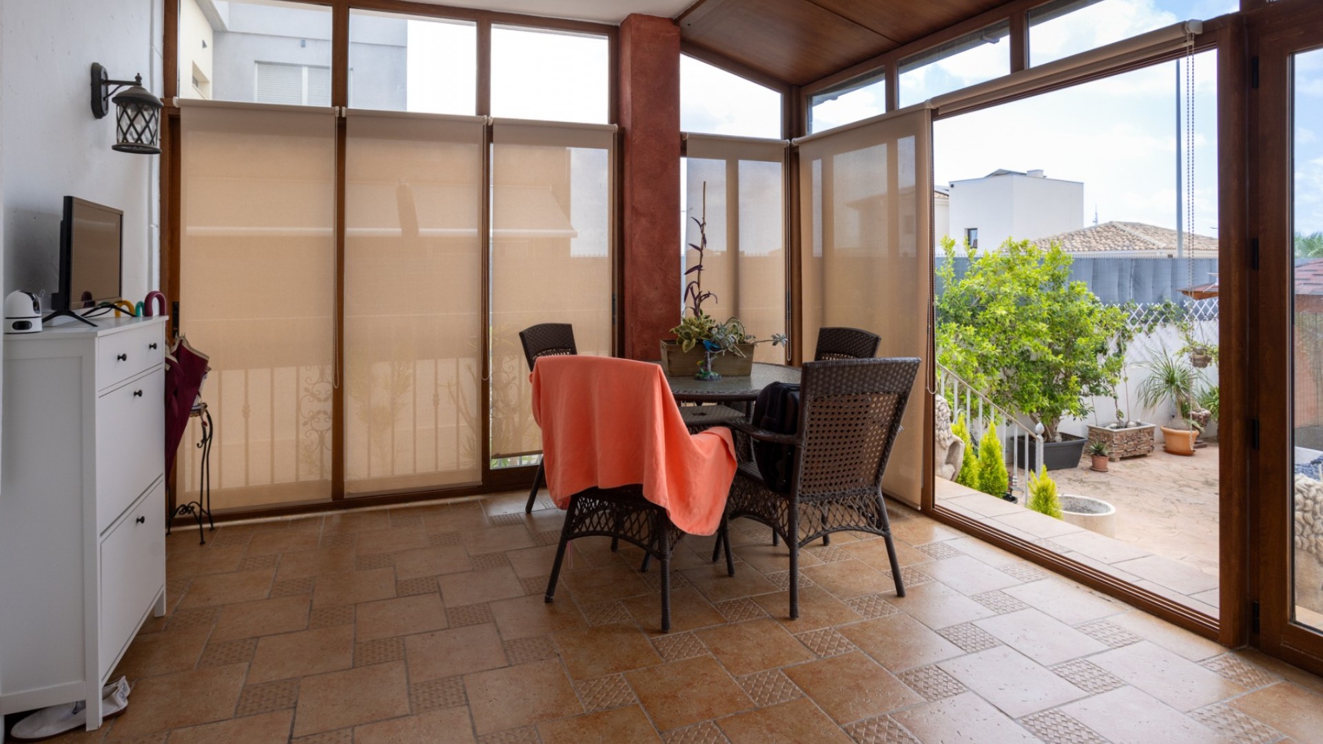 Venta - Chalet Independiente -
Los Montesinos - La Herrada