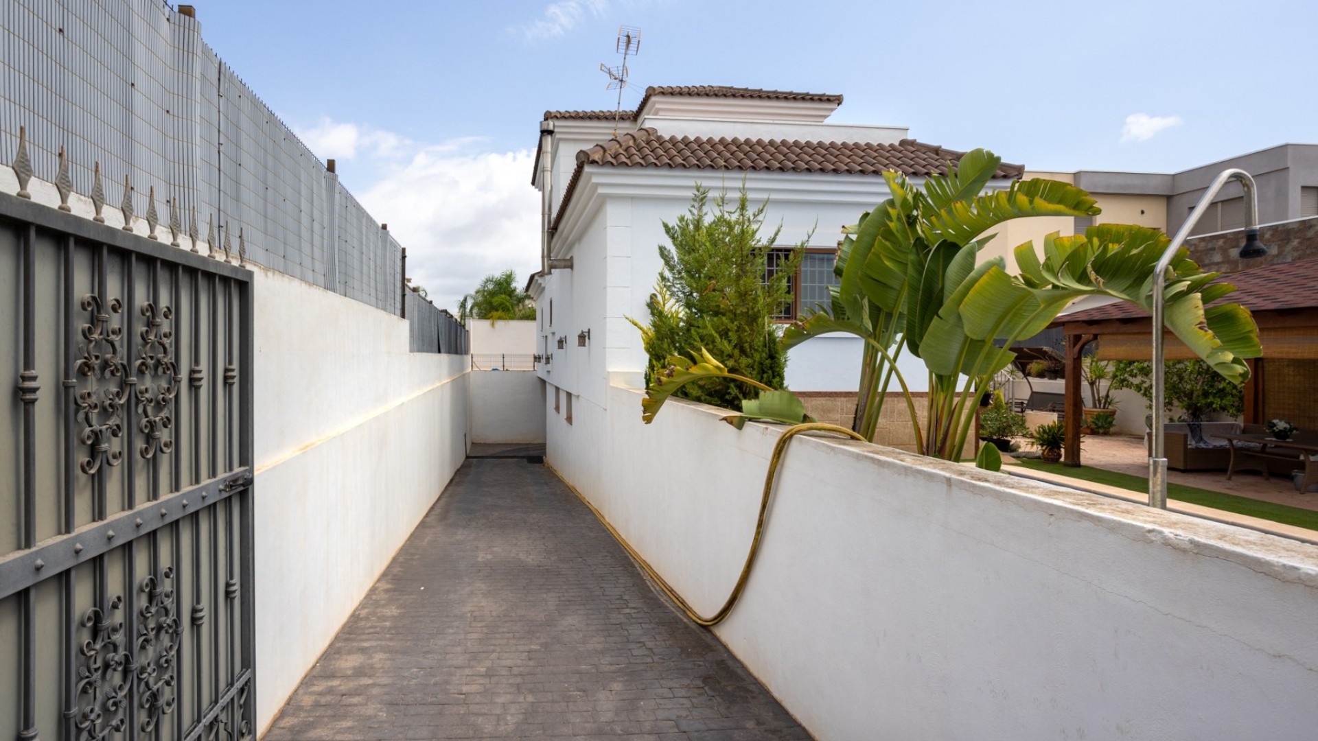 Venta - Chalet Independiente -
Los Montesinos - La Herrada