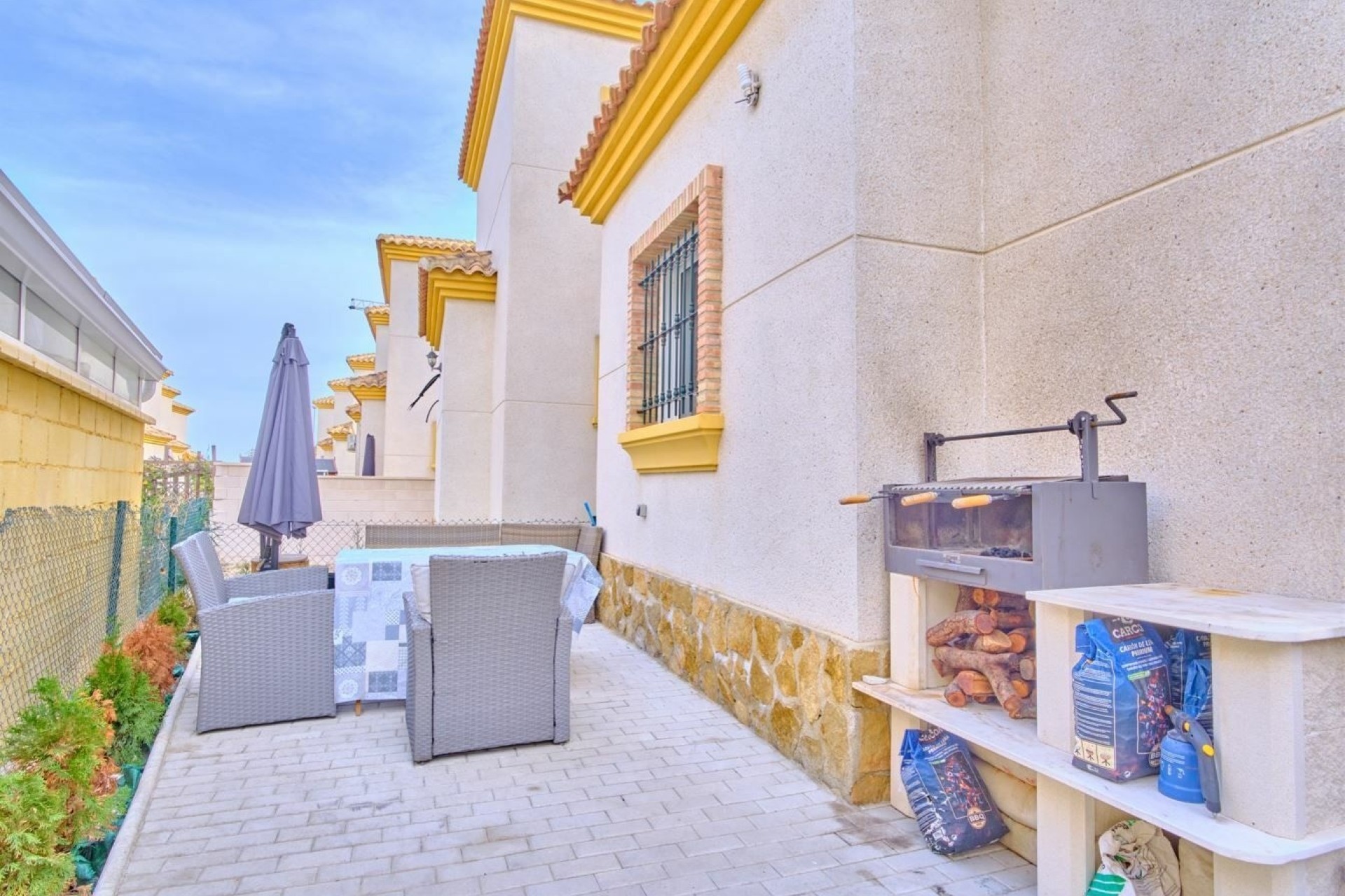 Venta - Chalet Independiente -
Los Montesinos - La Herrada