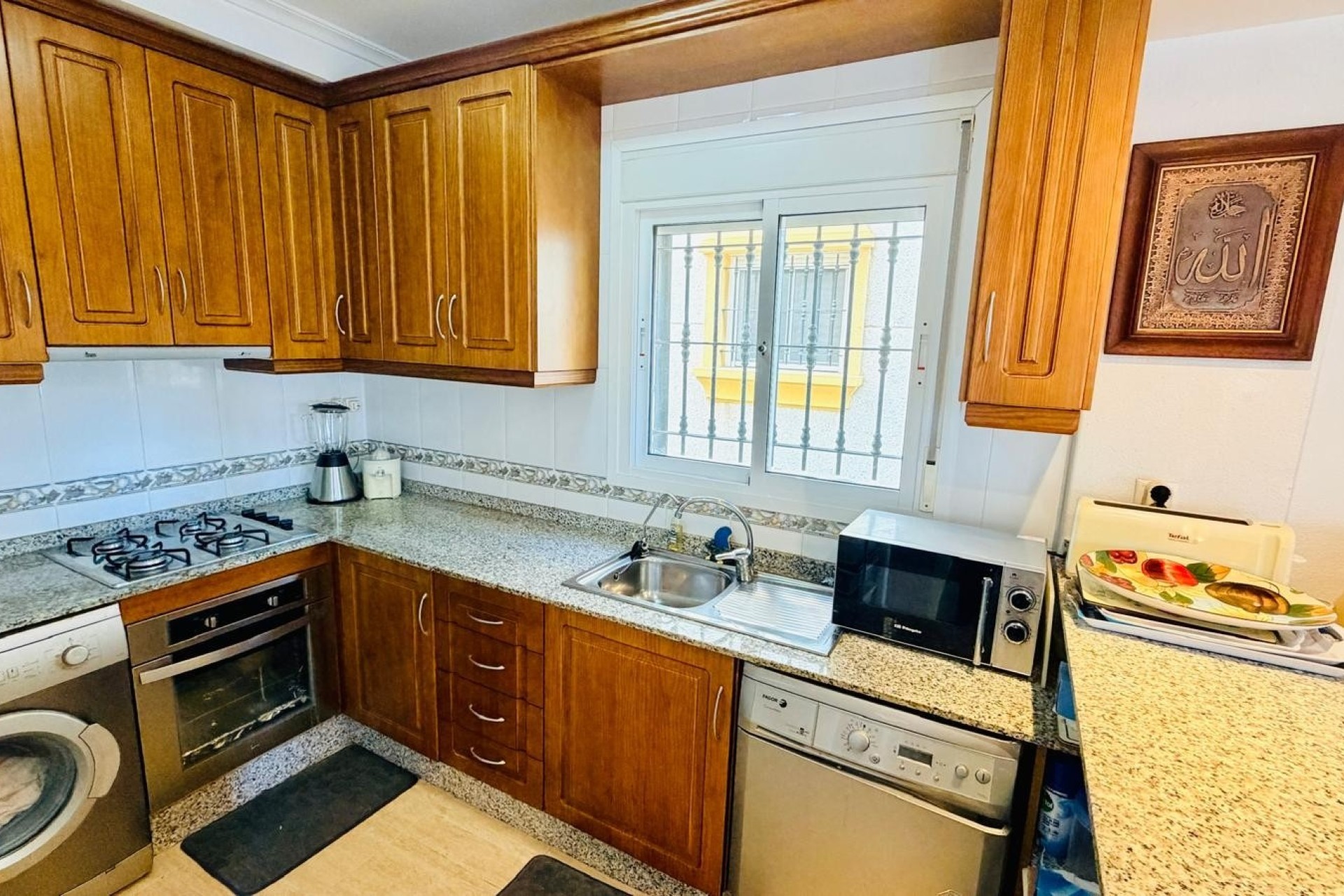 Venta - Chalet Independiente -
Los Montesinos - La Herrada