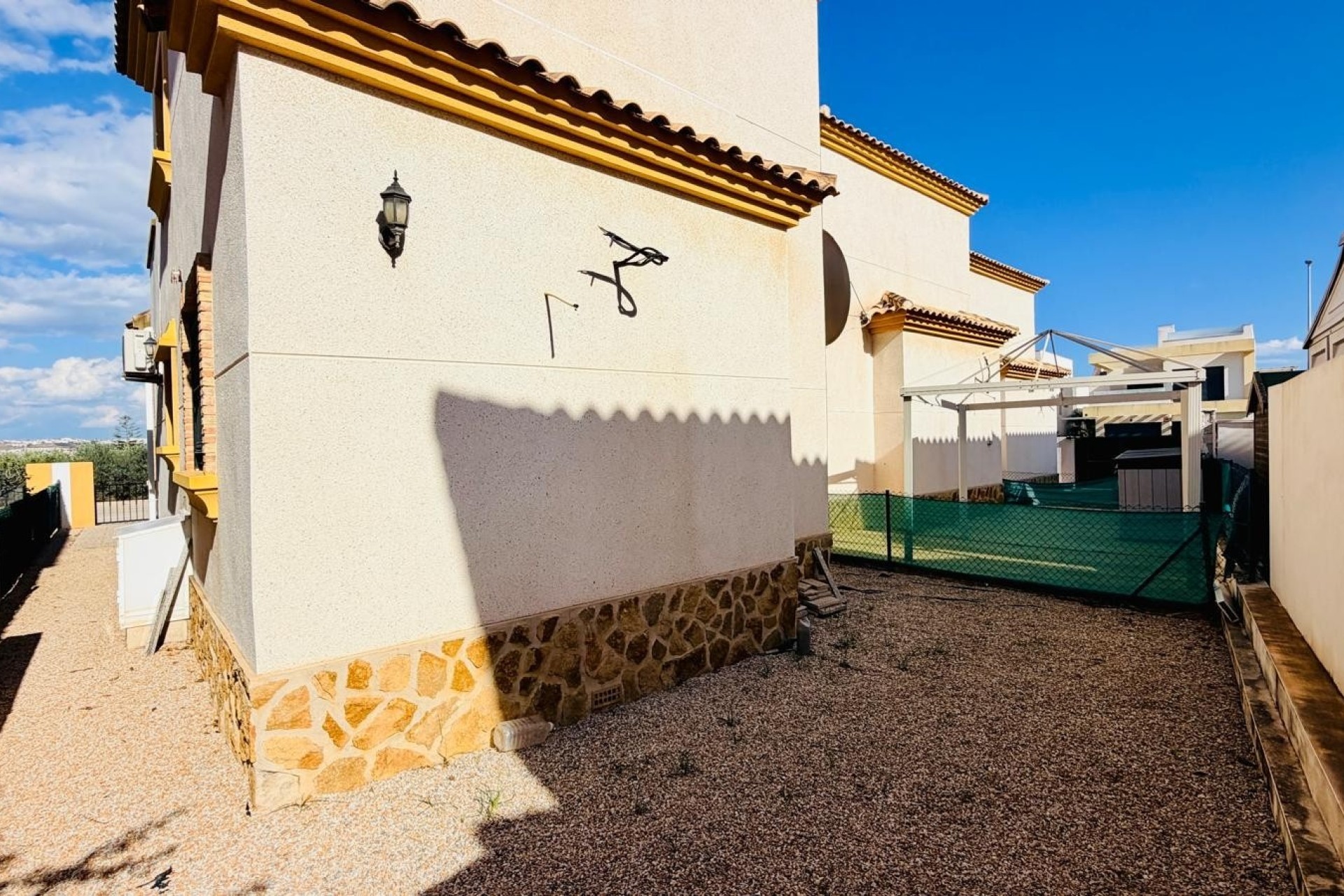 Venta - Chalet Independiente -
Los Montesinos - La Herrada
