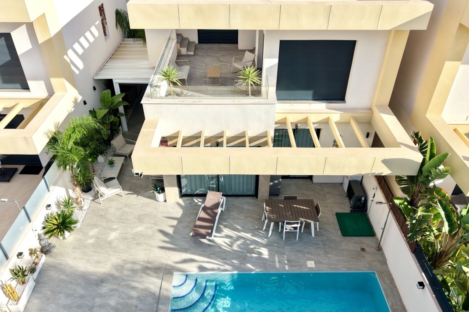 Venta - Chalet Independiente -
Los Montesinos - La Herrada