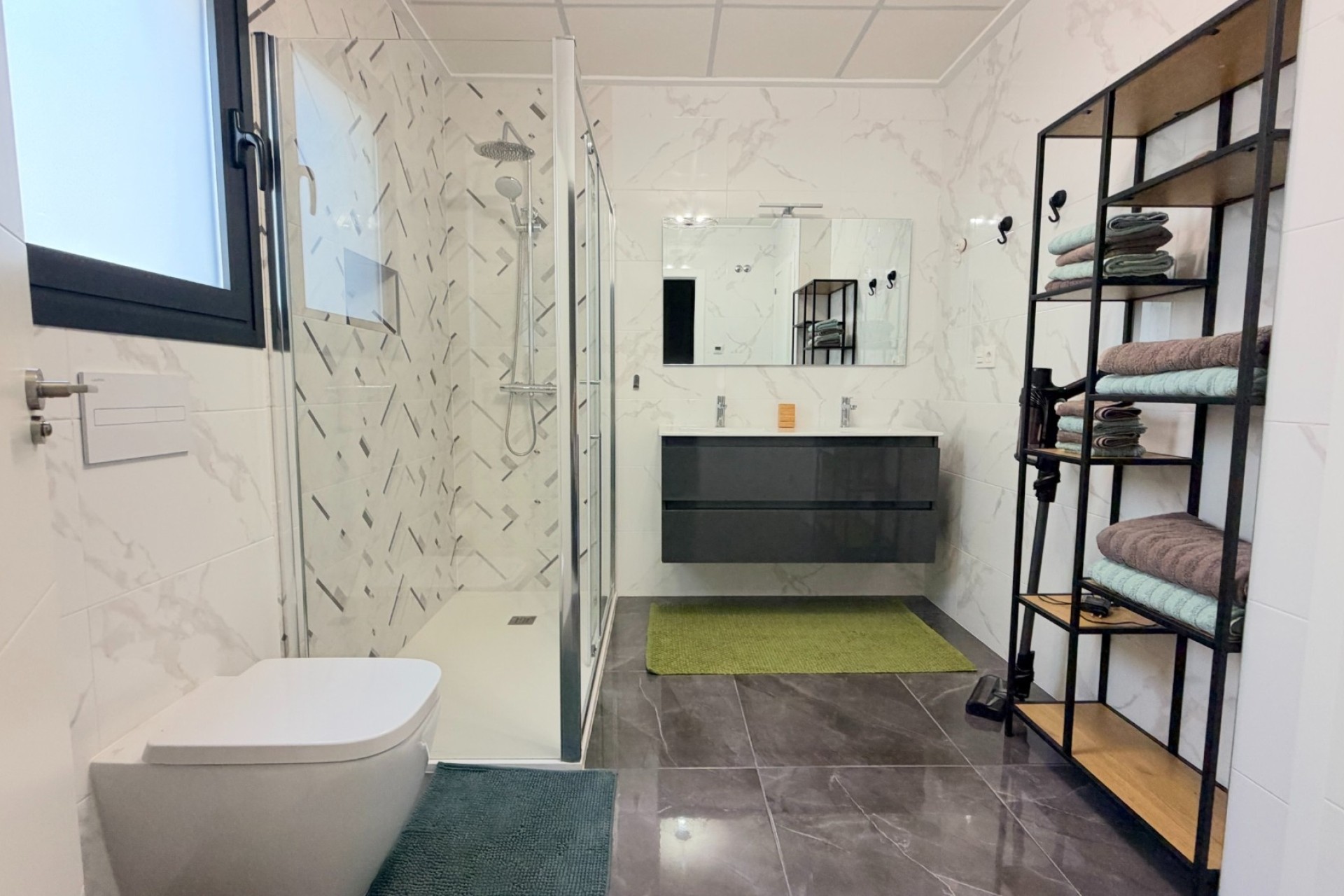 Venta - Chalet Independiente -
Los Montesinos - La Herrada