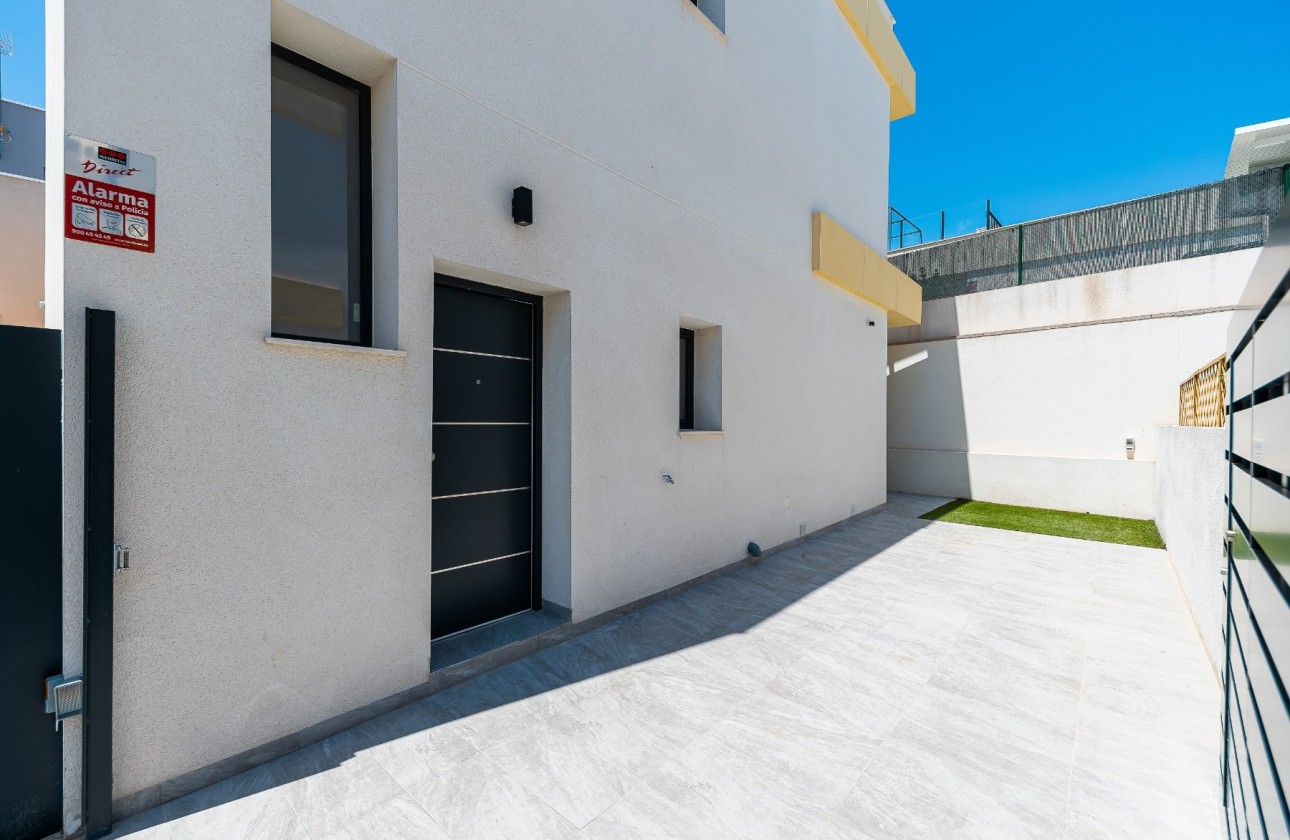 Venta - Chalet Independiente -
Los Montesinos