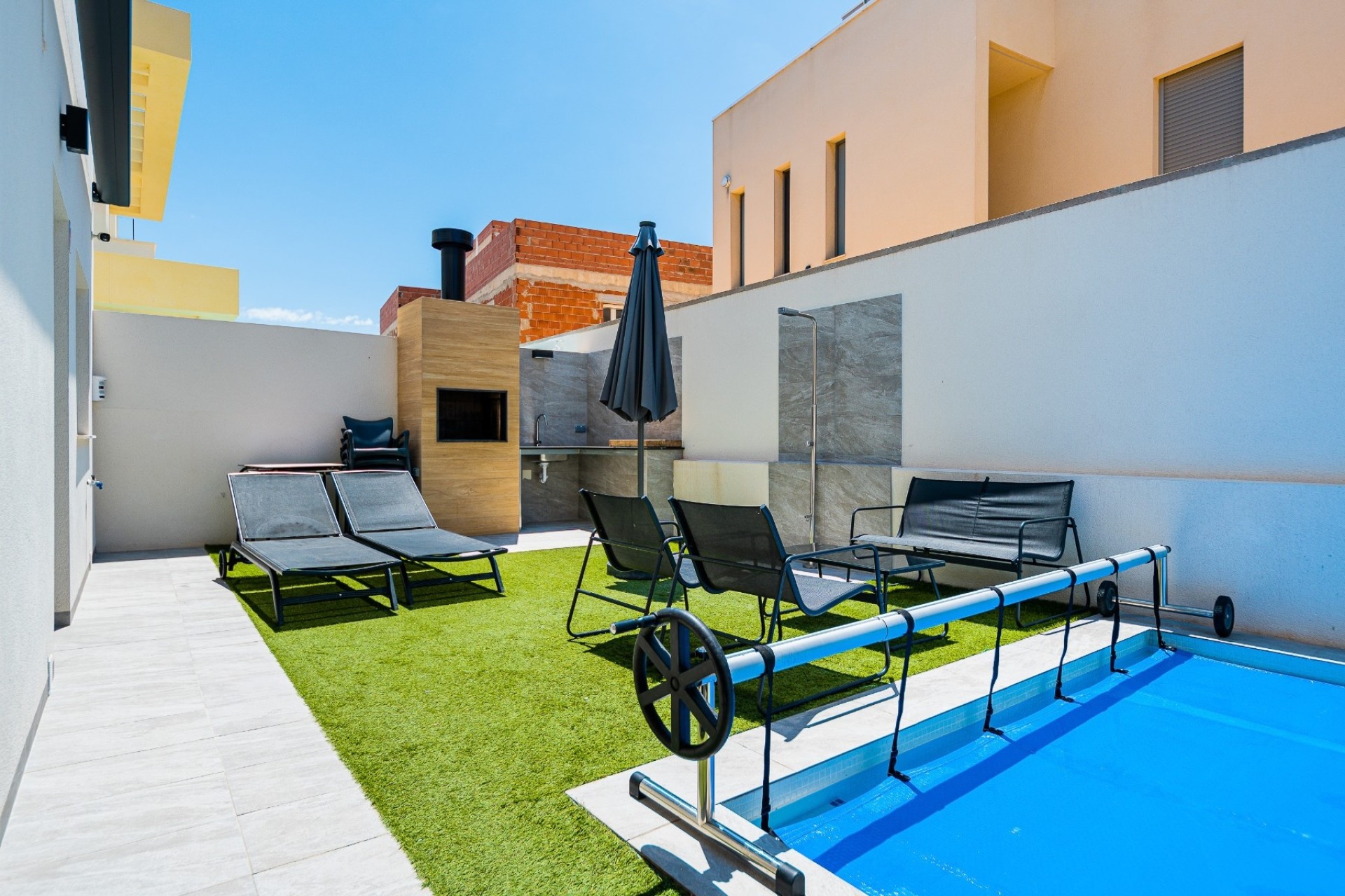 Venta - Chalet Independiente -
Los Montesinos