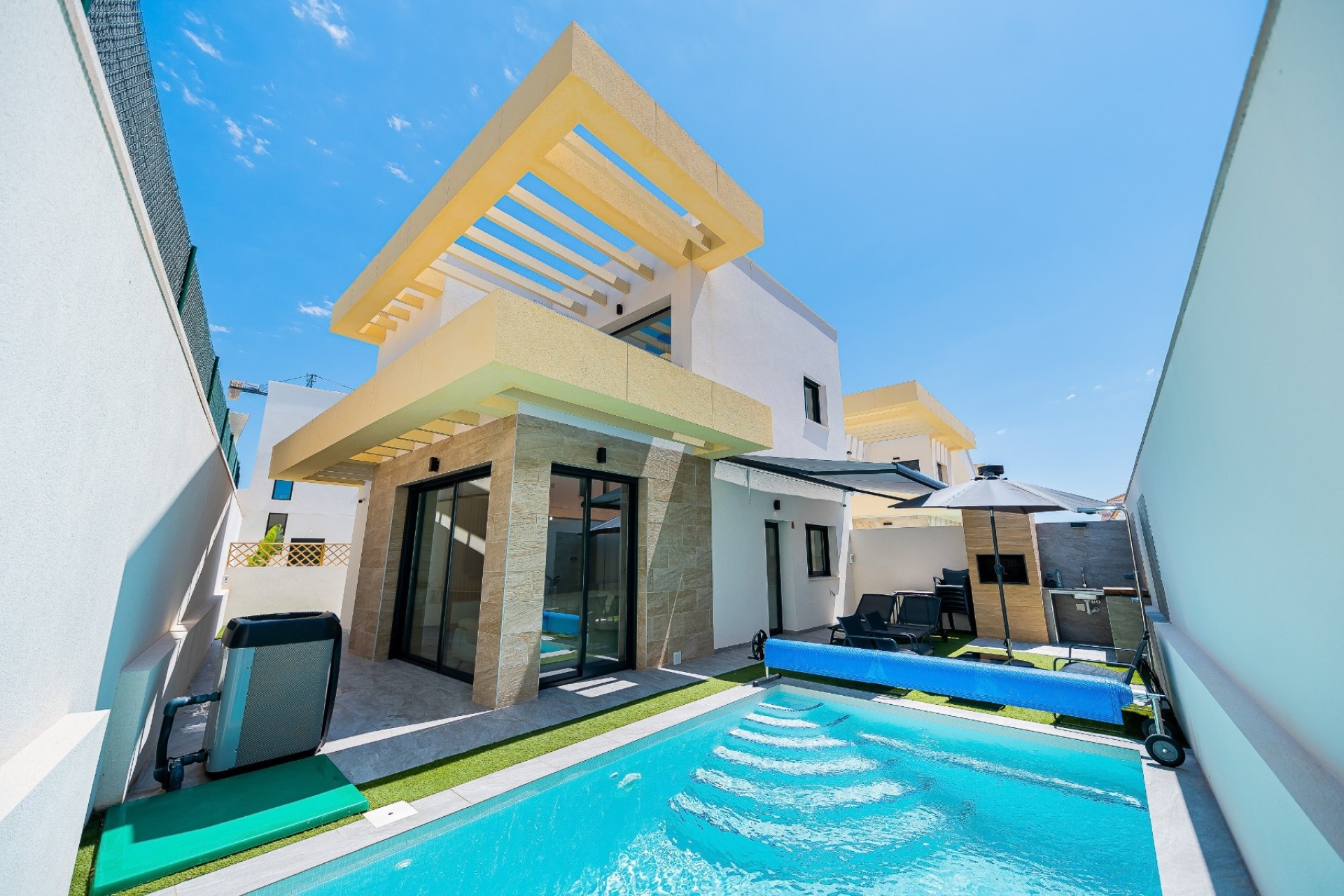 Venta - Chalet Independiente -
Los Montesinos