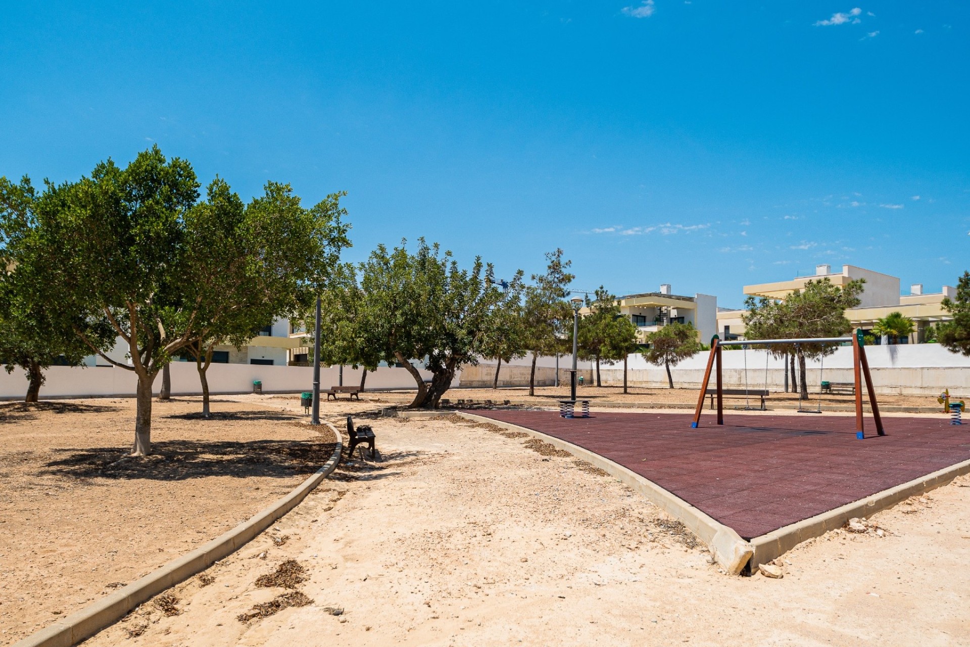 Venta - Chalet Independiente -
Los Montesinos