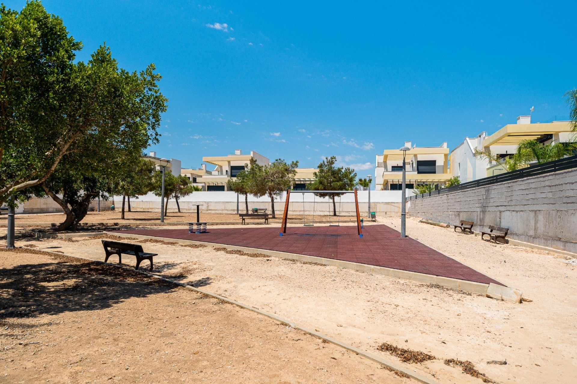 Venta - Chalet Independiente -
Los Montesinos