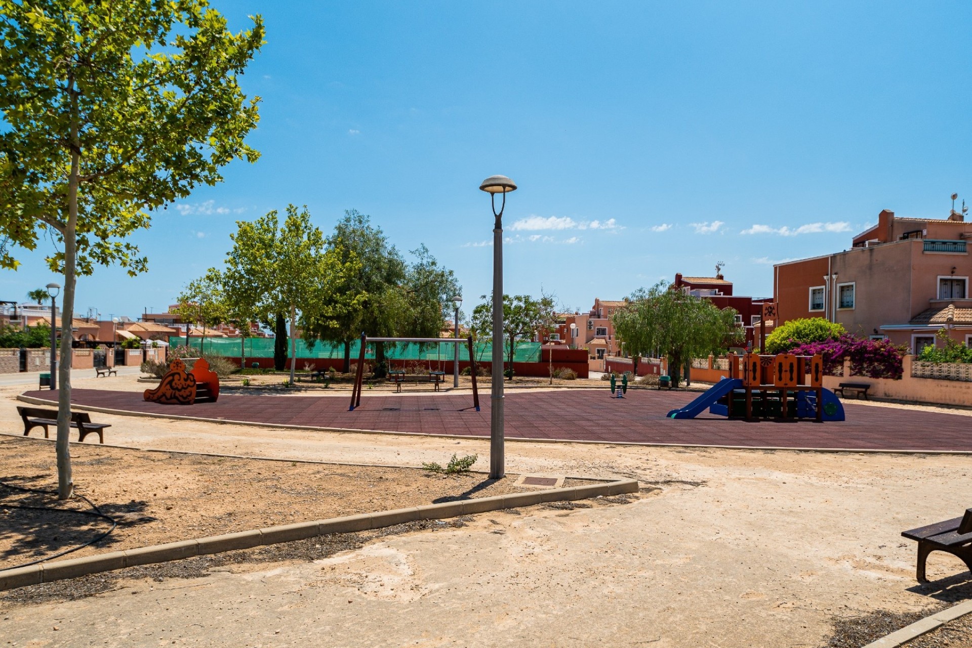 Venta - Chalet Independiente -
Los Montesinos