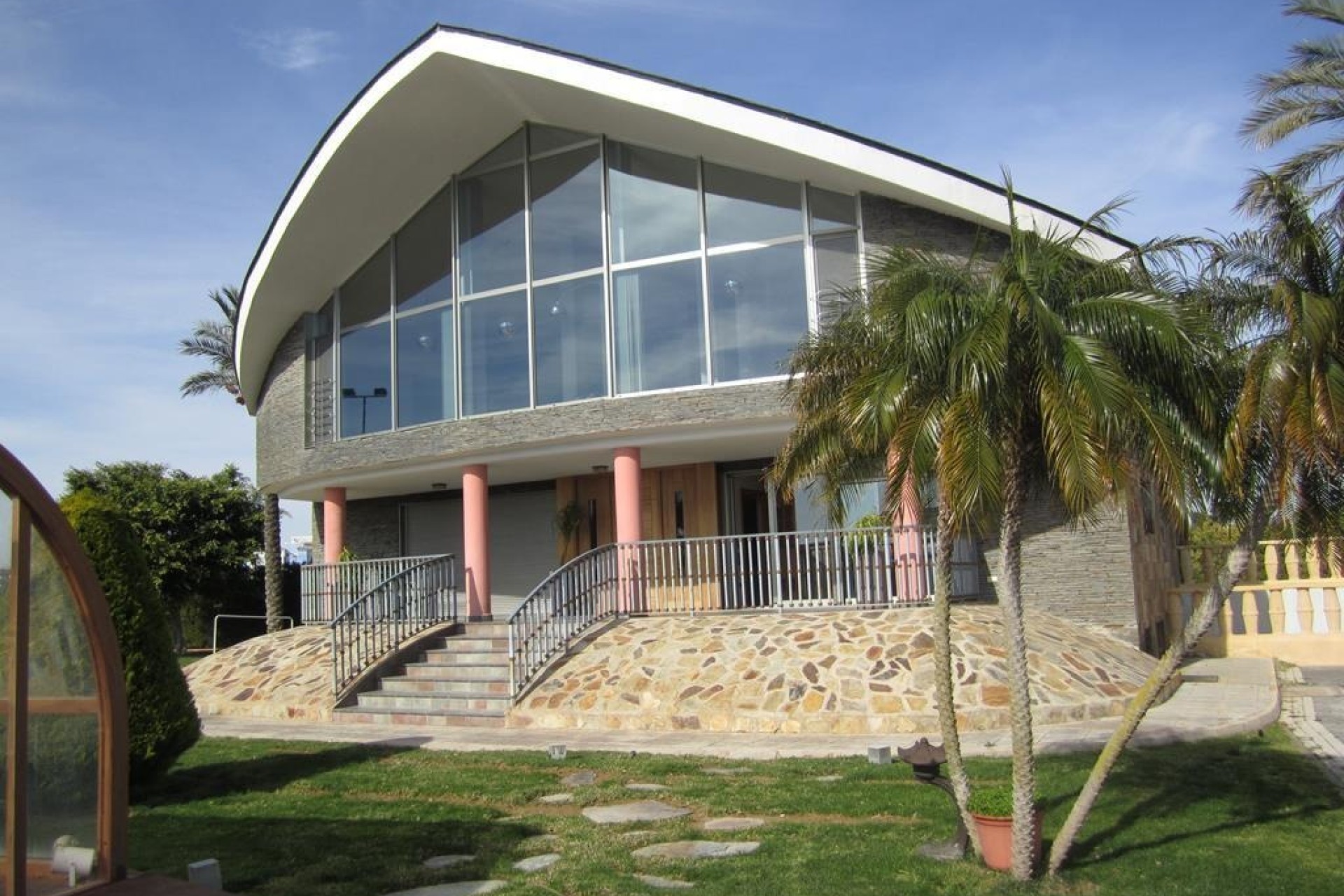 Venta - Chalet Independiente -
Los Montesinos