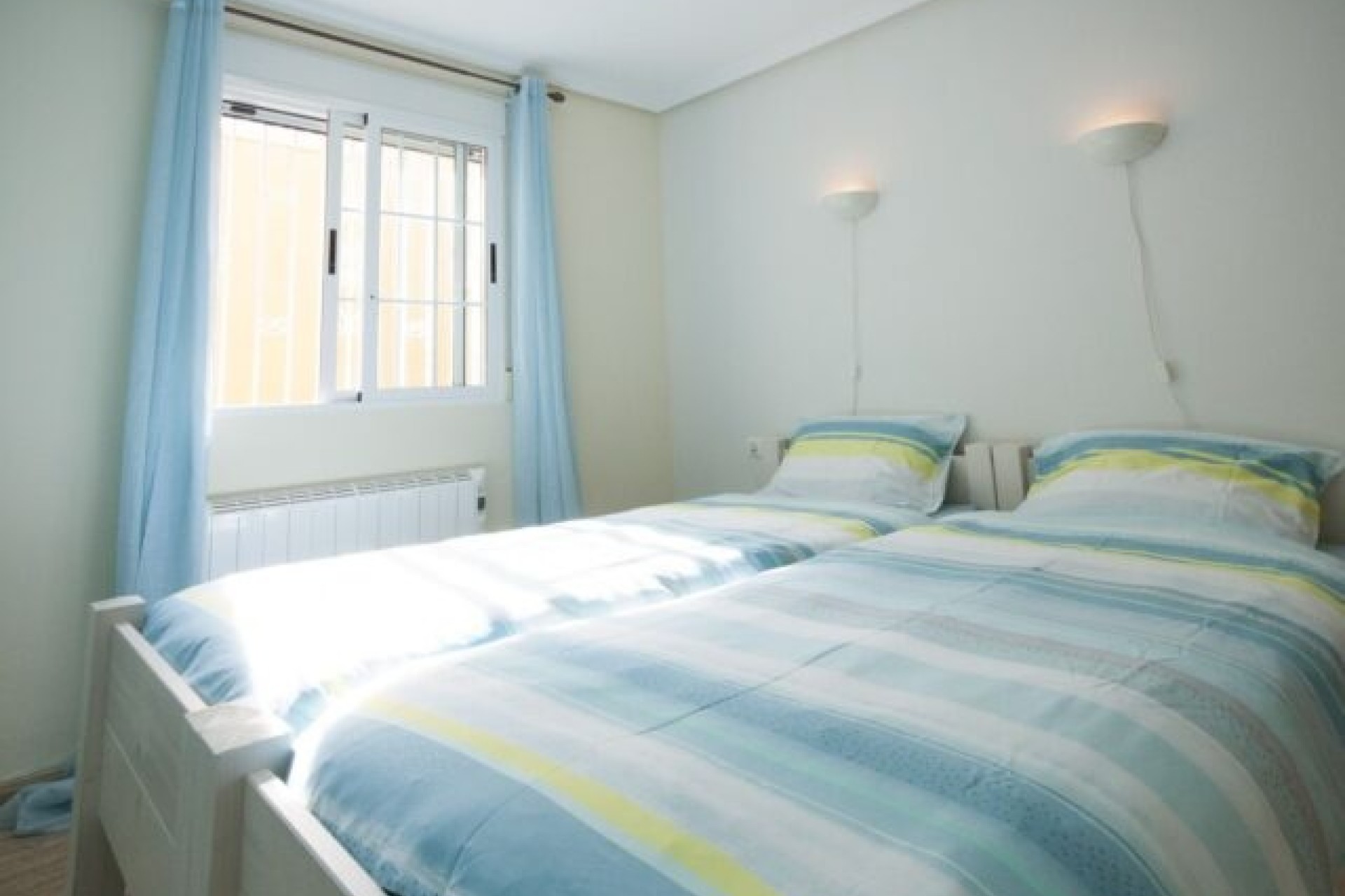 Venta - Chalet Independiente -
Macisvenda