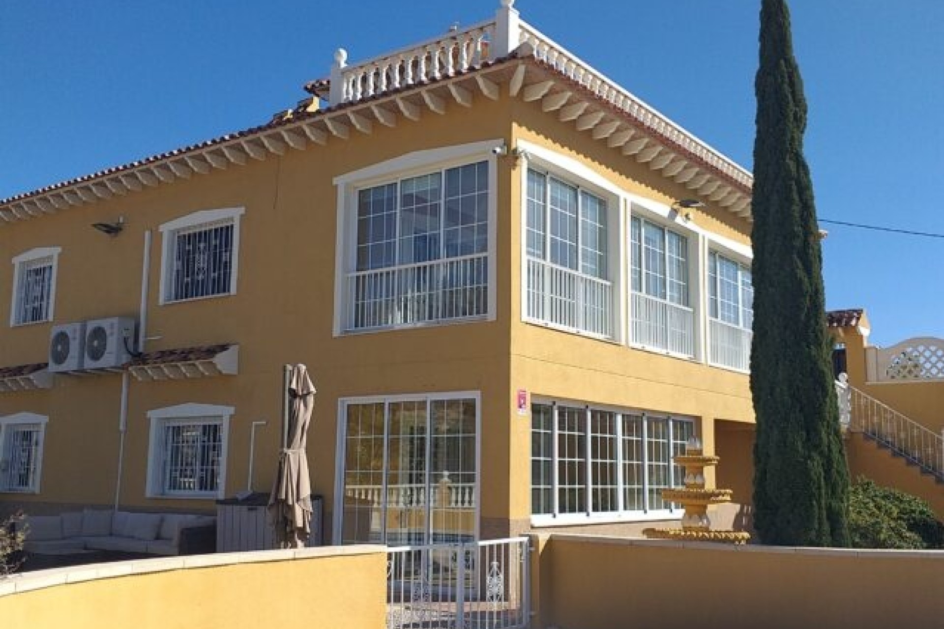 Venta - Chalet Independiente -
Macisvenda