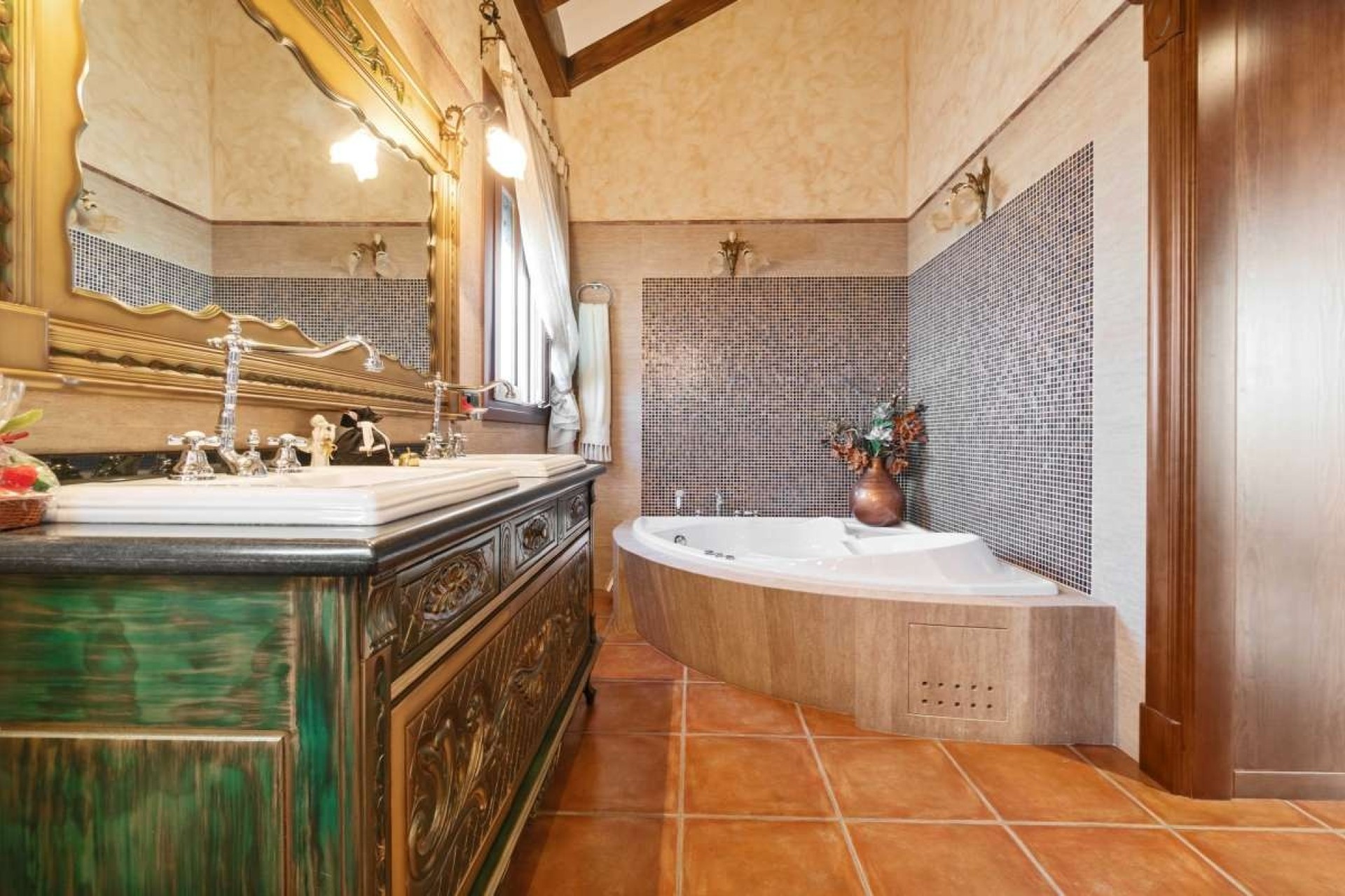 Venta - Chalet Independiente -
Molins - Inland
