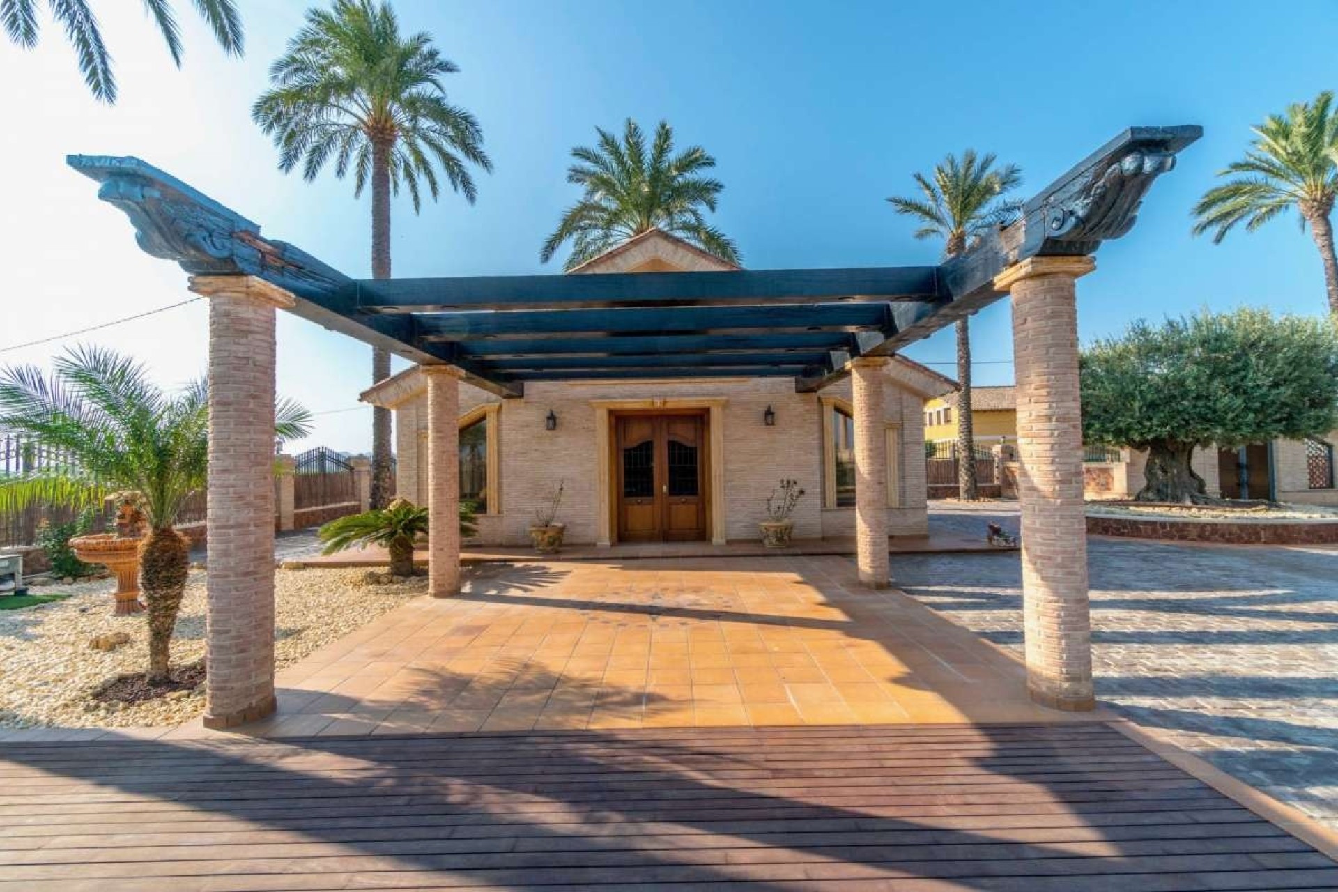 Venta - Chalet Independiente -
Molins - Inland