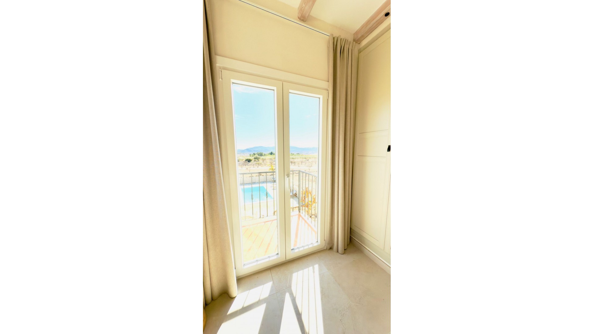 Venta - Chalet Independiente -
Monóvar