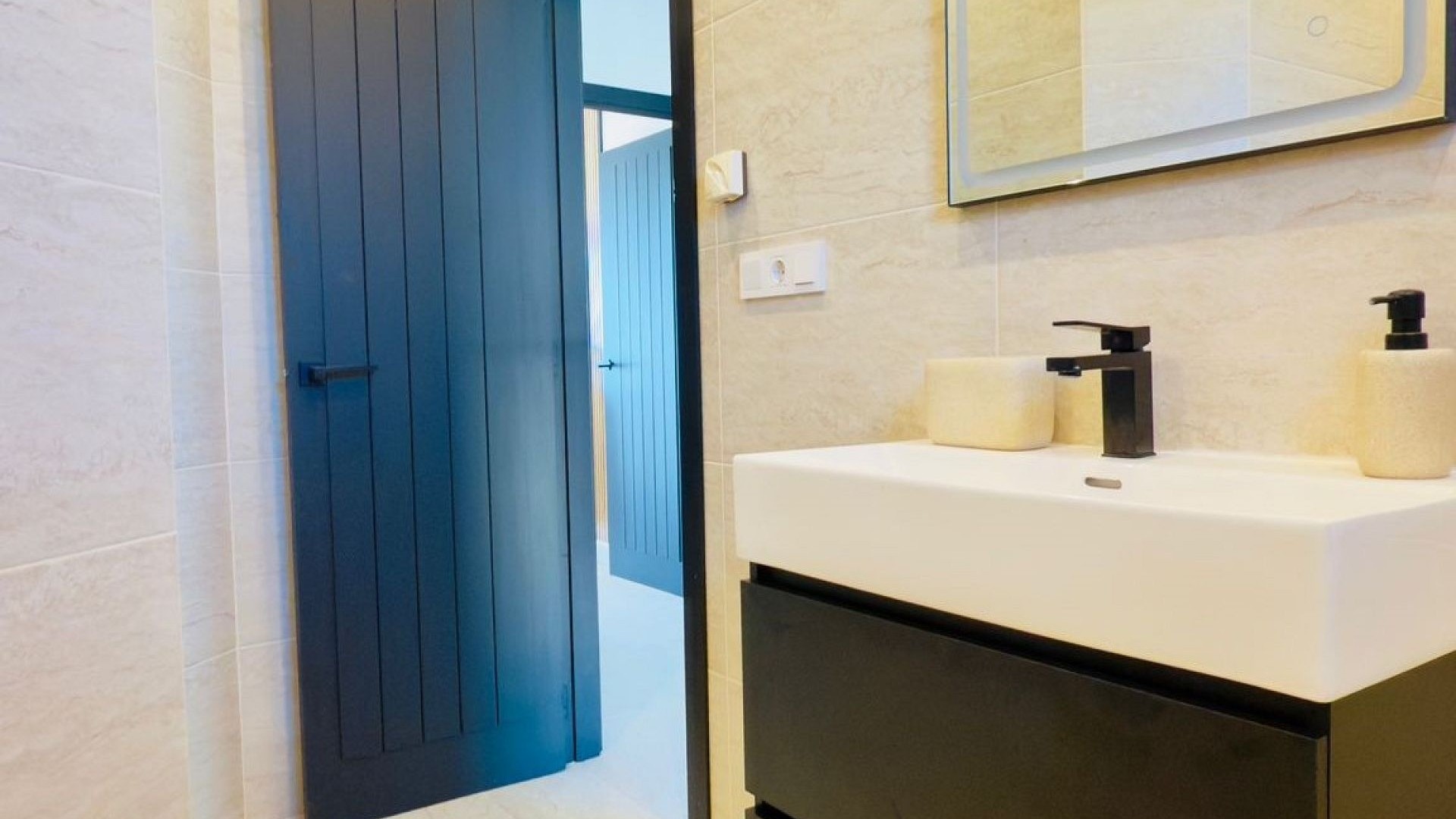 Venta - Chalet Independiente -
Monóvar