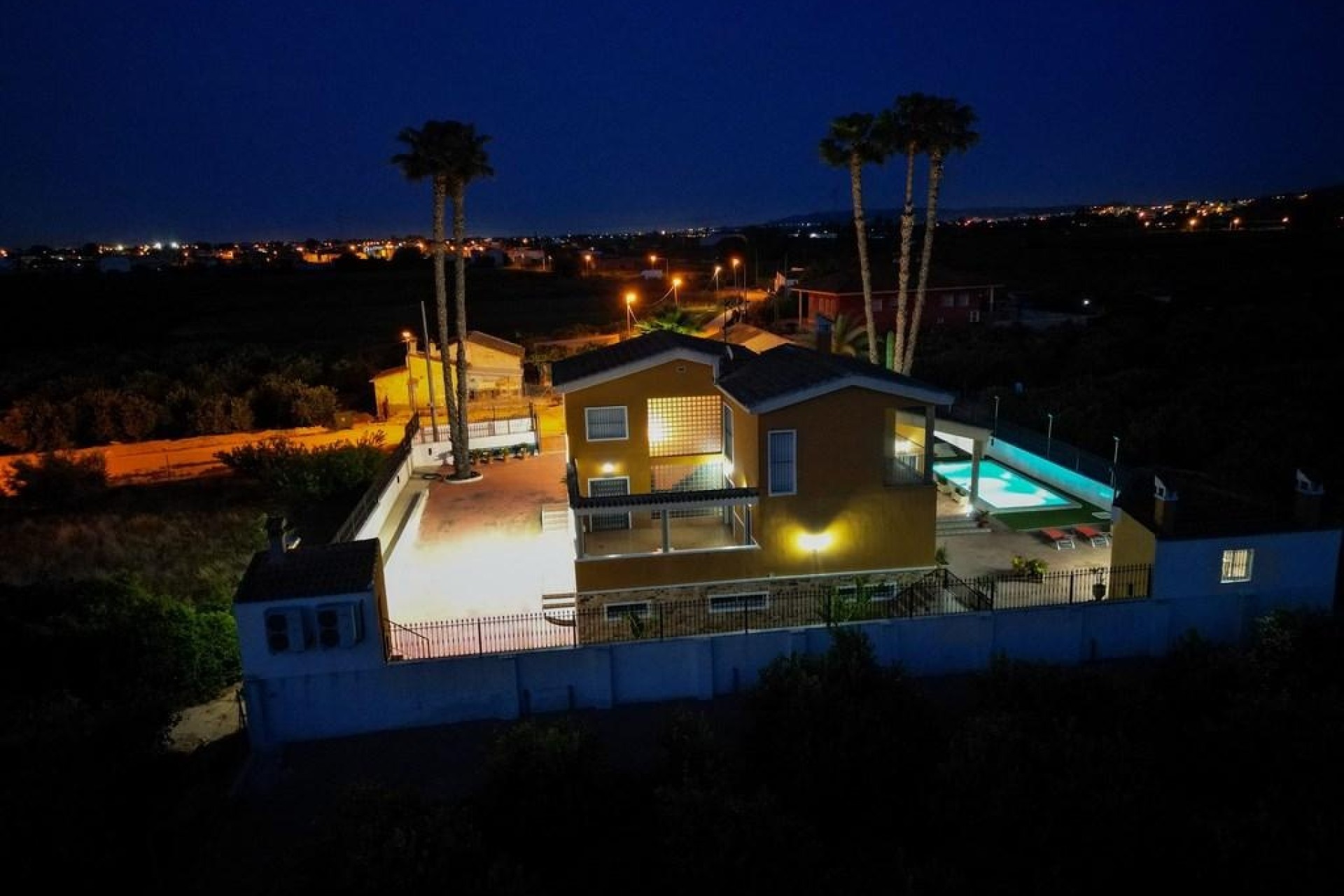 Venta - Chalet Independiente -
Orihuela - CAMPO