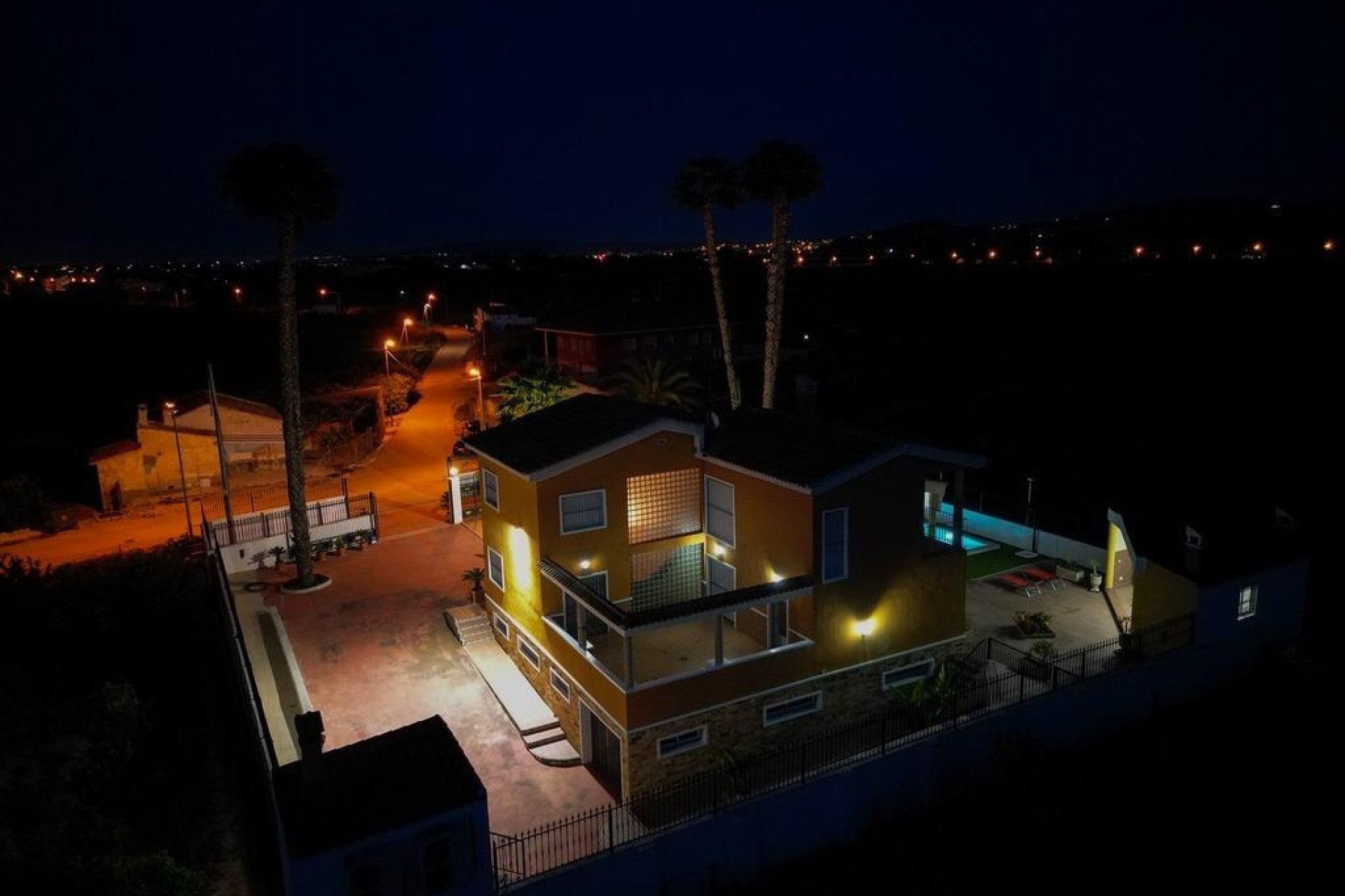 Venta - Chalet Independiente -
Orihuela - CAMPO