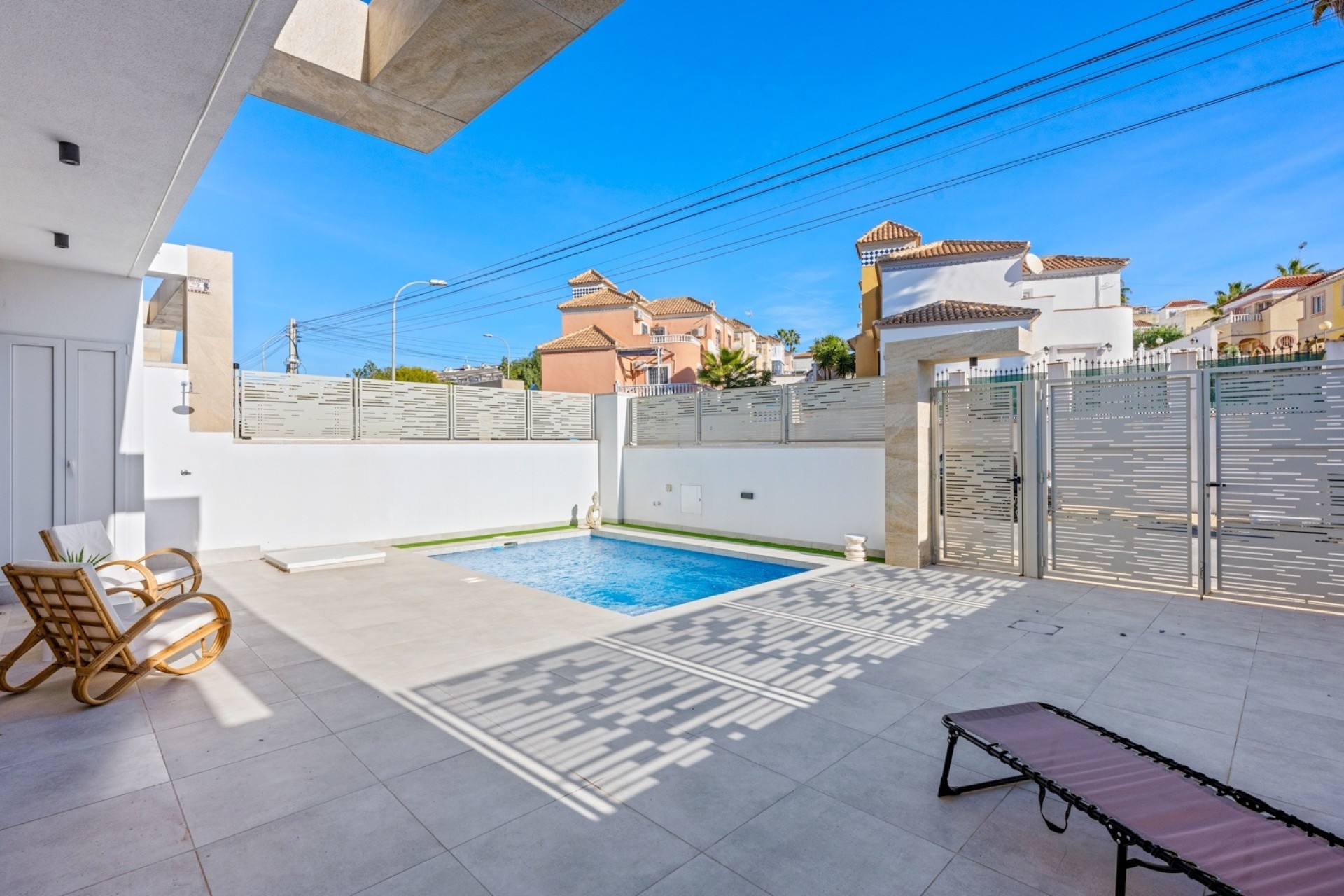 Venta - Chalet Independiente -
Orihuela Costa - Blue Lagoon*