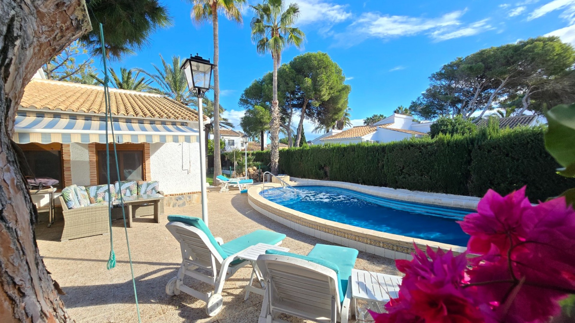 Venta - Chalet Independiente -
Orihuela Costa - Cabo Roig