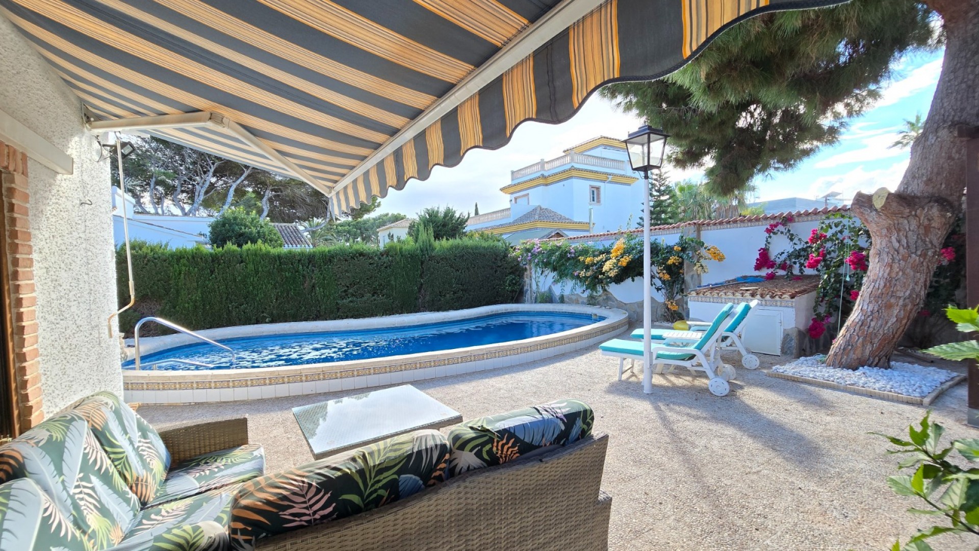 Venta - Chalet Independiente -
Orihuela Costa - Cabo Roig