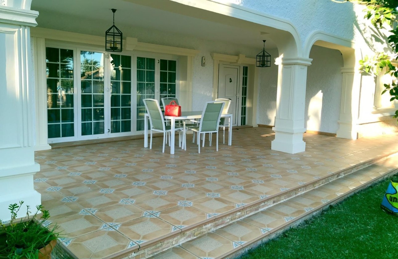 Venta - Chalet Independiente -
Orihuela Costa - Cabo Roig