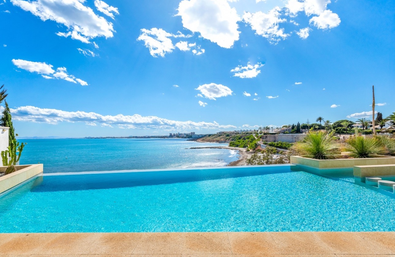 Venta - Chalet Independiente -
Orihuela Costa - Cabo Roig