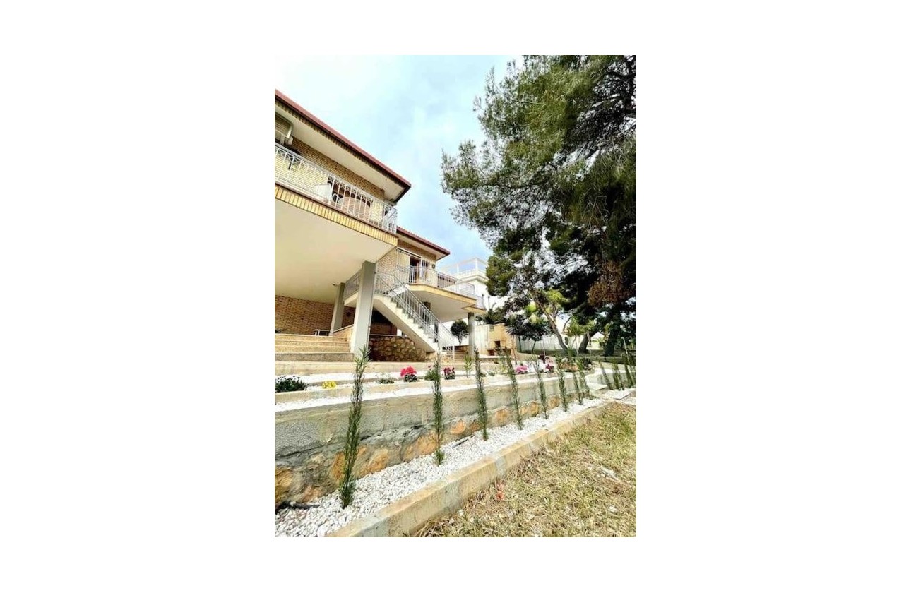Venta - Chalet Independiente -
Orihuela Costa - Campoamor