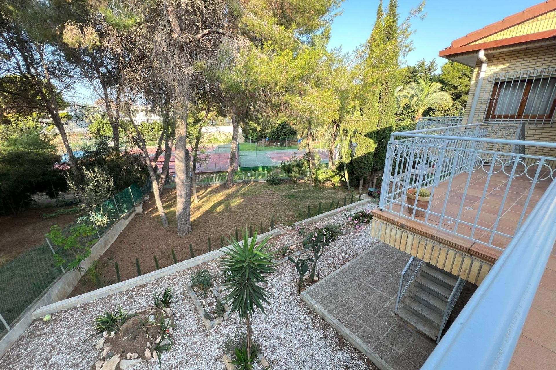 Venta - Chalet Independiente -
Orihuela Costa - Campoamor
