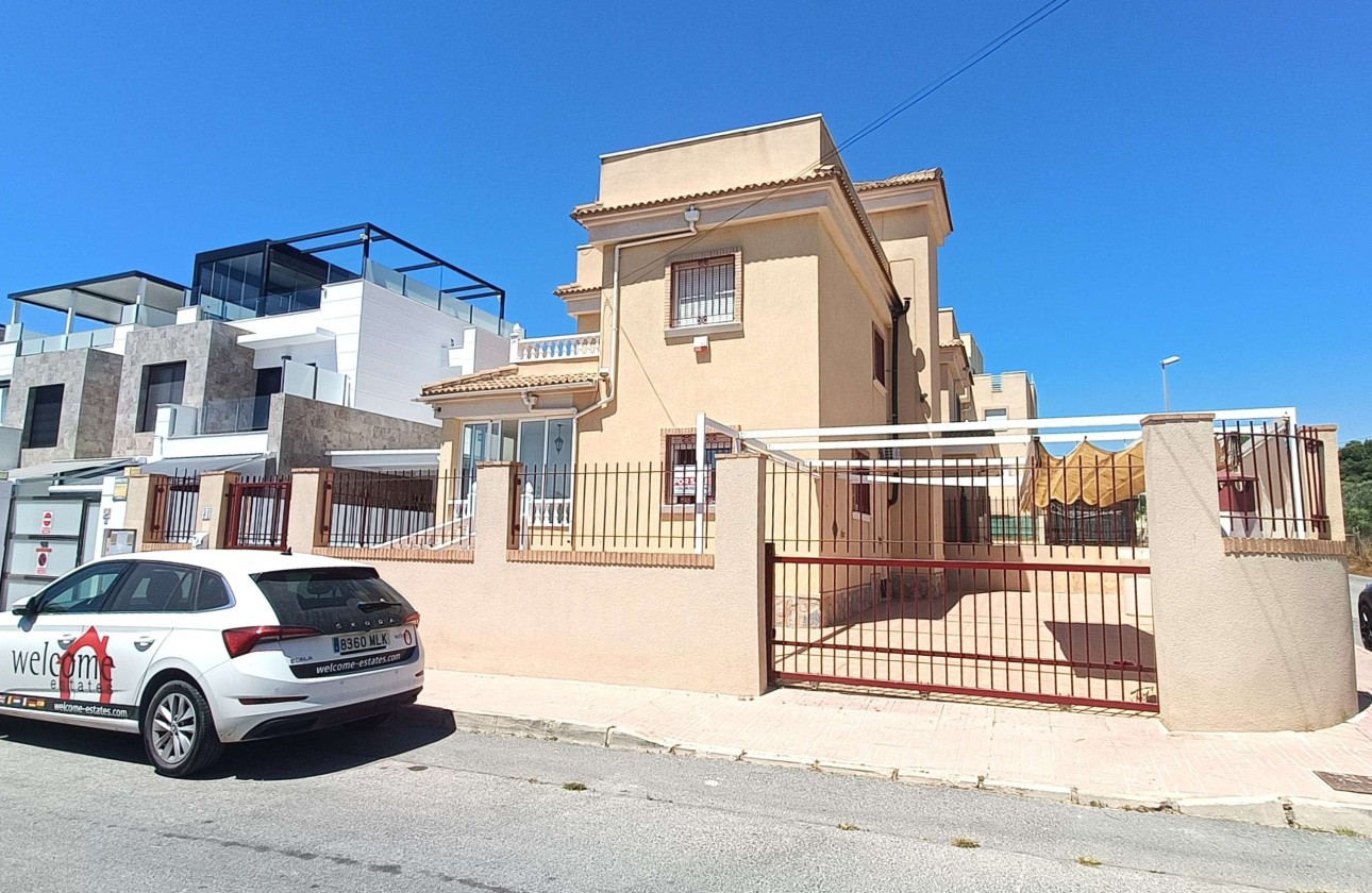 Venta - Chalet Independiente -
Orihuela Costa - Castillo de Don Juan