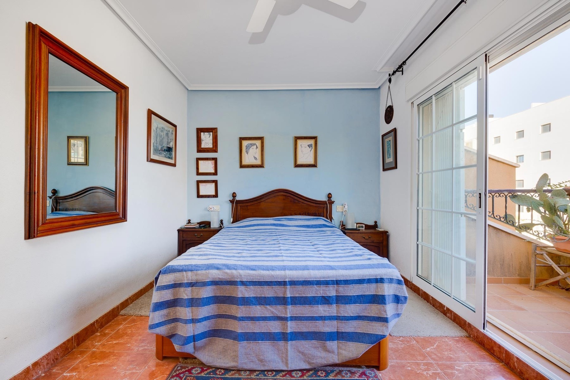 Venta - Chalet Independiente -
Orihuela Costa - Costa Blanca