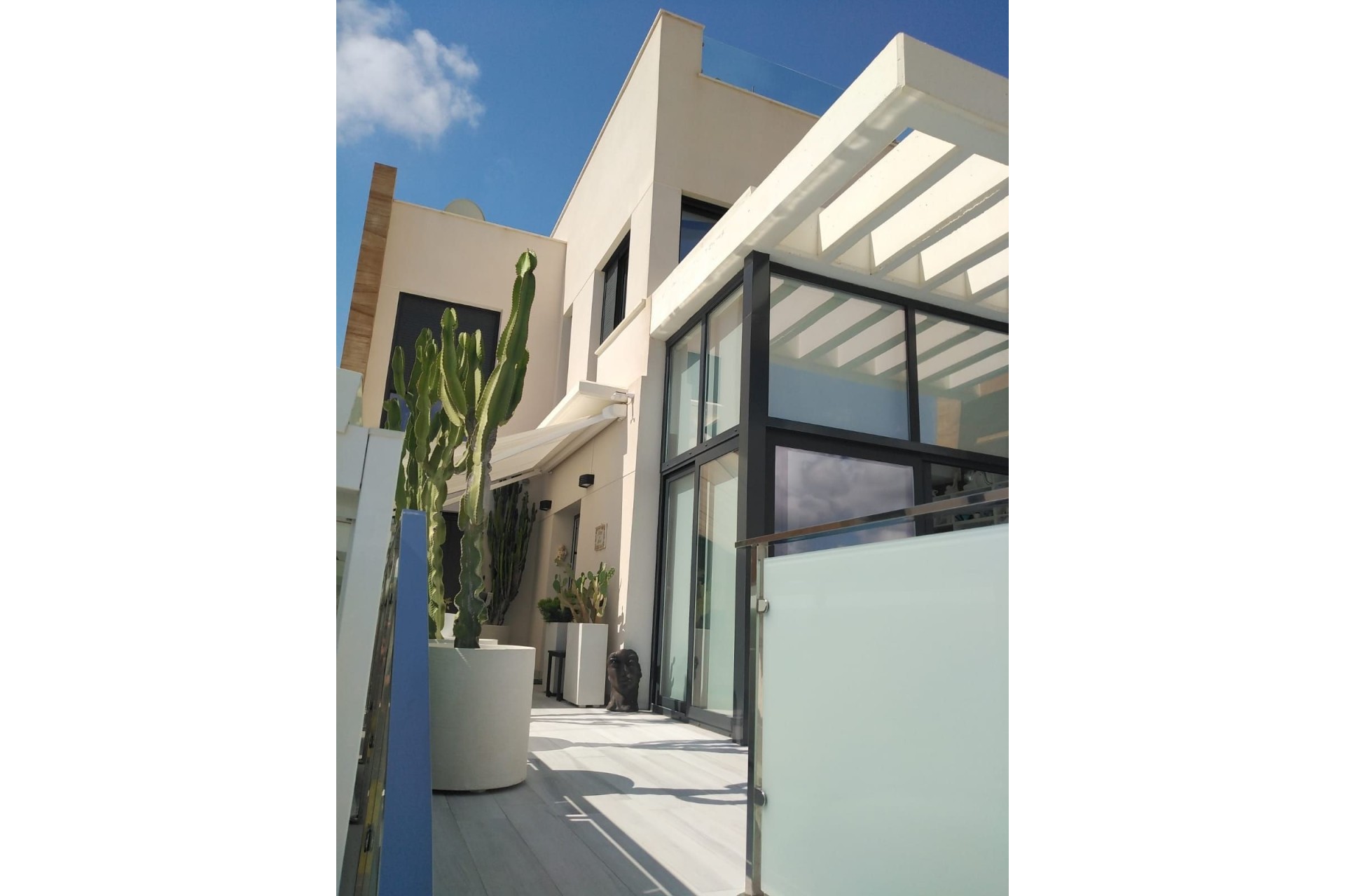 Venta - Chalet Independiente -
Orihuela Costa - Costa Blanca