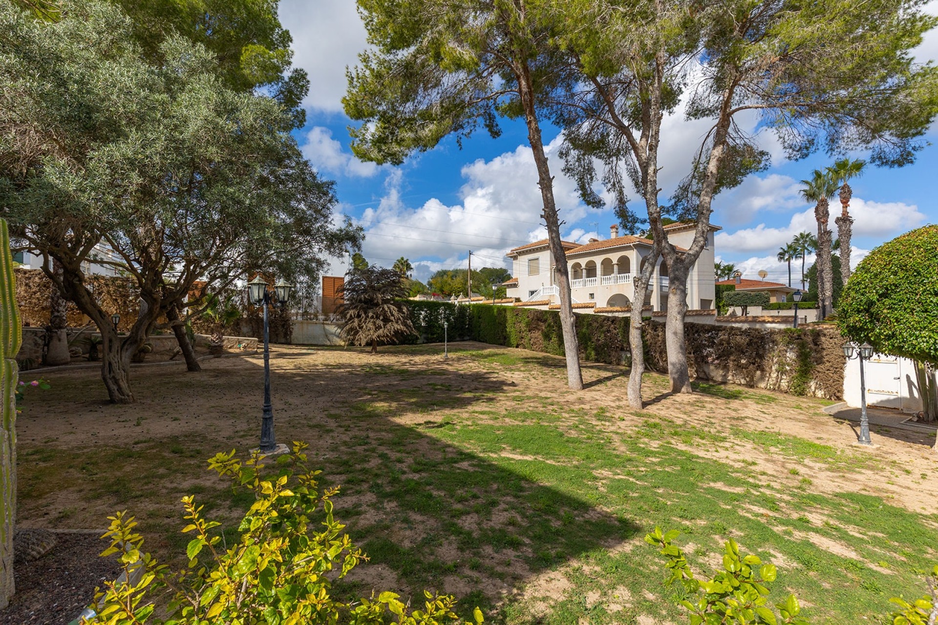 Venta - Chalet Independiente -
Orihuela Costa - Costa Blanca