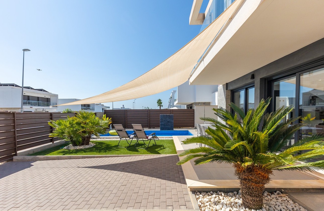 Venta - Chalet Independiente -
Orihuela Costa - Entre Naranjos - Vistabella Golf