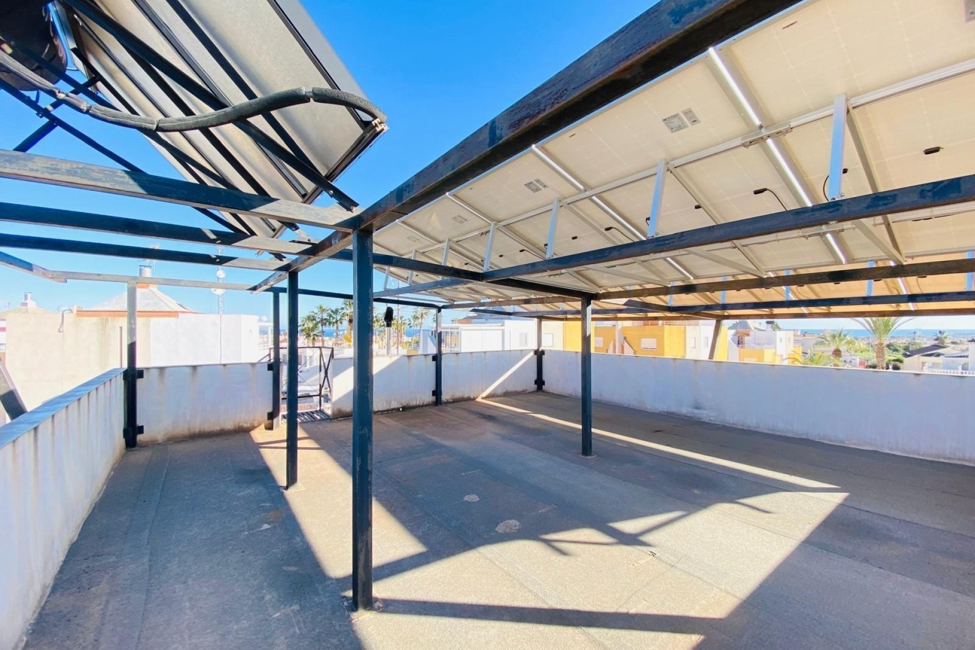 Venta - Chalet Independiente -
Orihuela Costa - La Florida