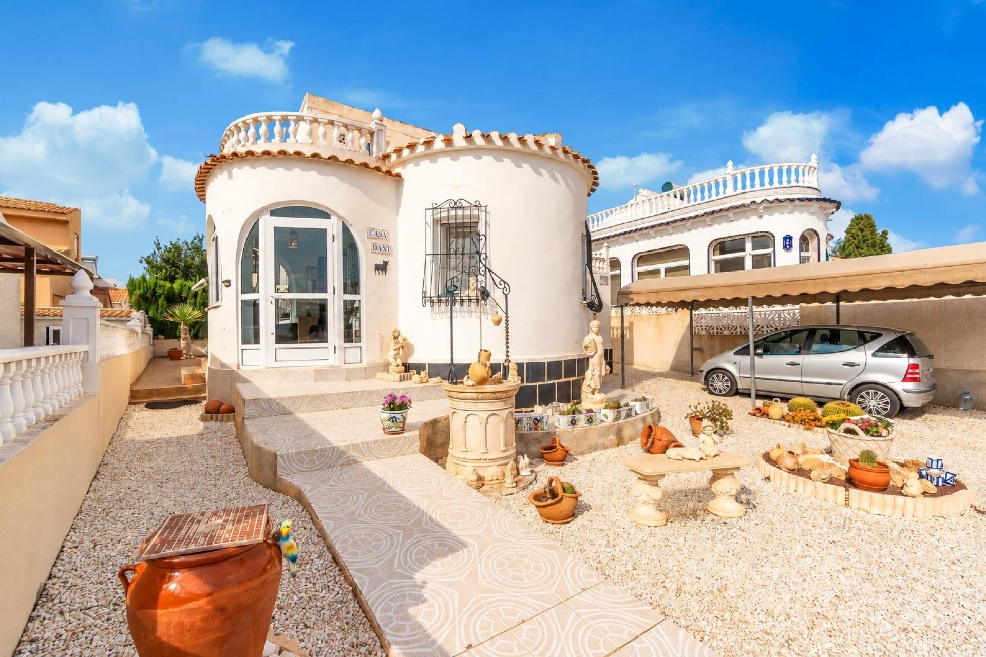 Venta - Chalet Independiente -
Orihuela Costa - La Florida