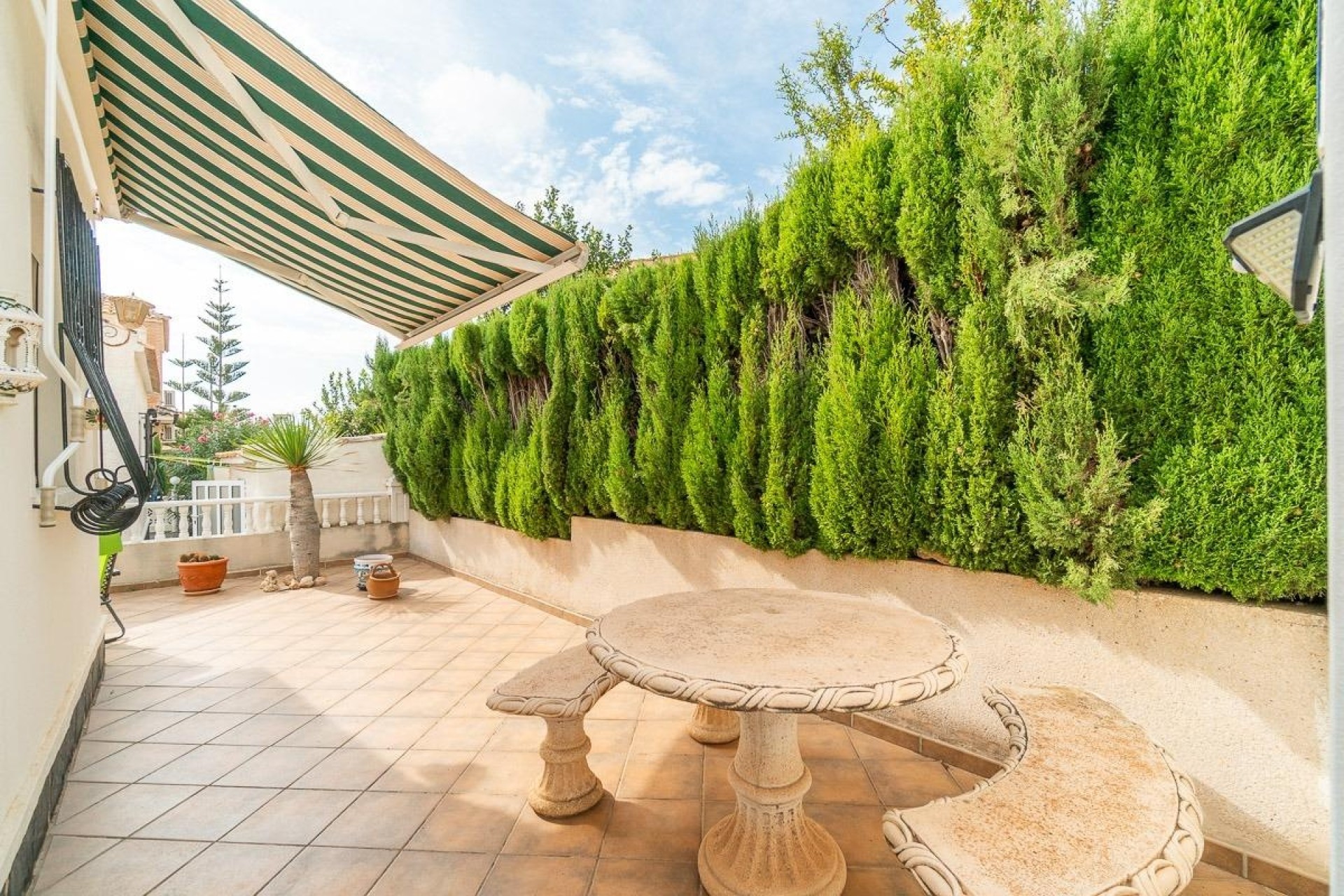 Venta - Chalet Independiente -
Orihuela Costa - La Florida