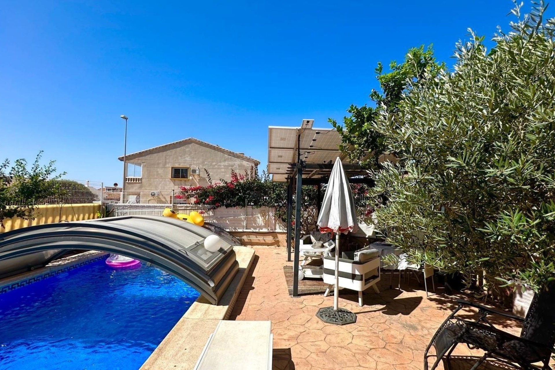 Venta - Chalet Independiente -
Orihuela Costa - La Regia