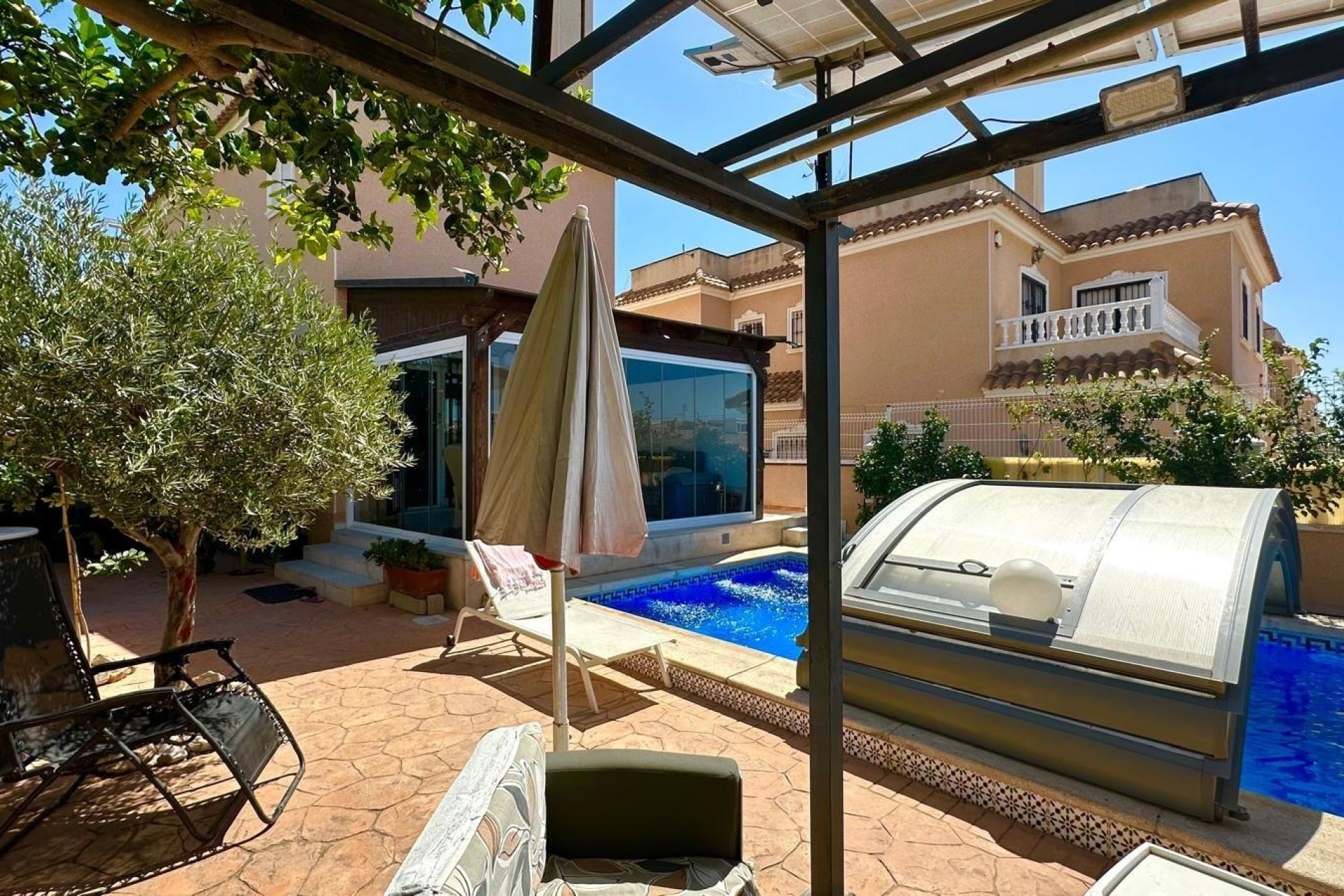 Venta - Chalet Independiente -
Orihuela Costa - La Regia
