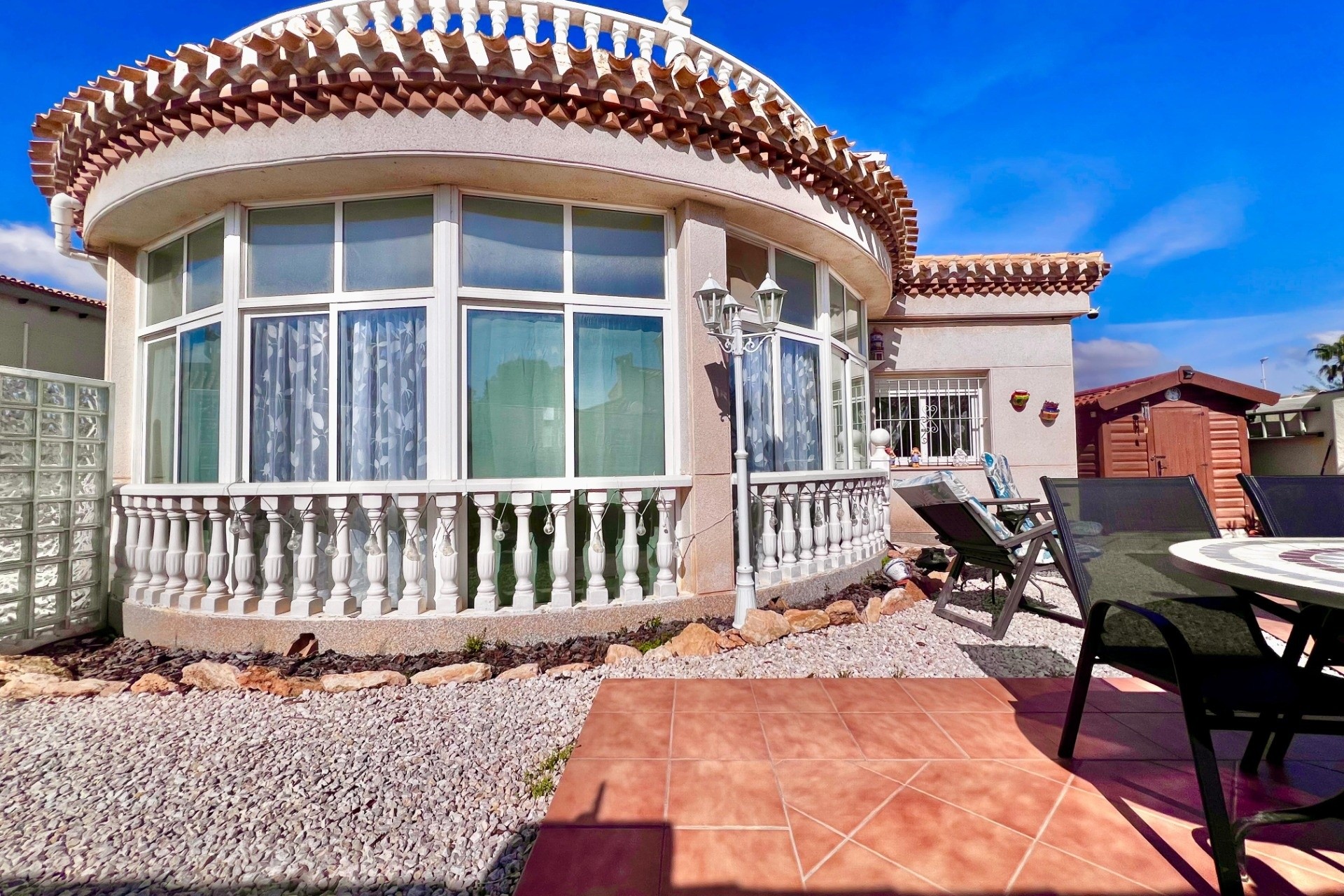 Venta - Chalet Independiente -
Orihuela Costa - La Zenia