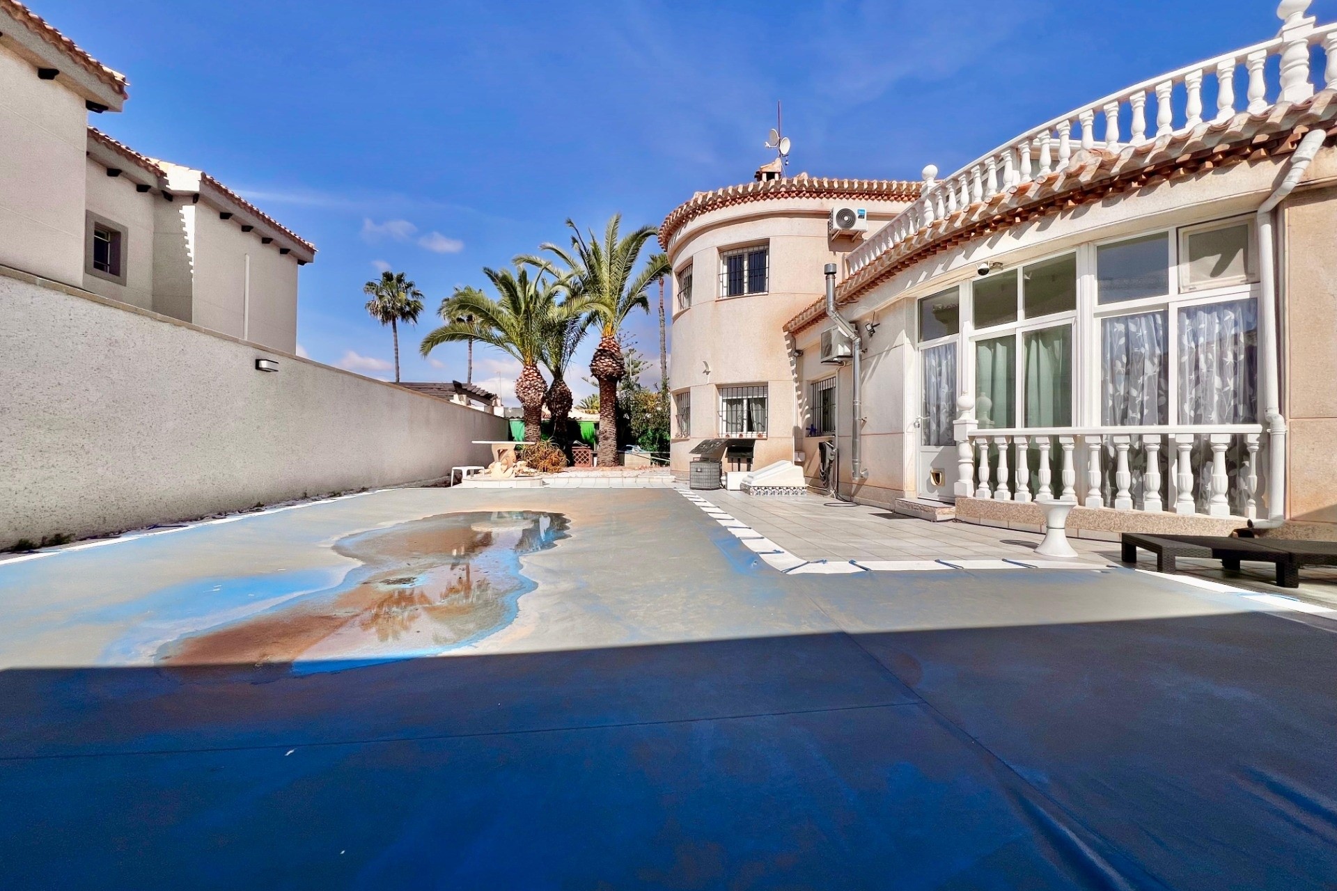 Venta - Chalet Independiente -
Orihuela Costa - La Zenia