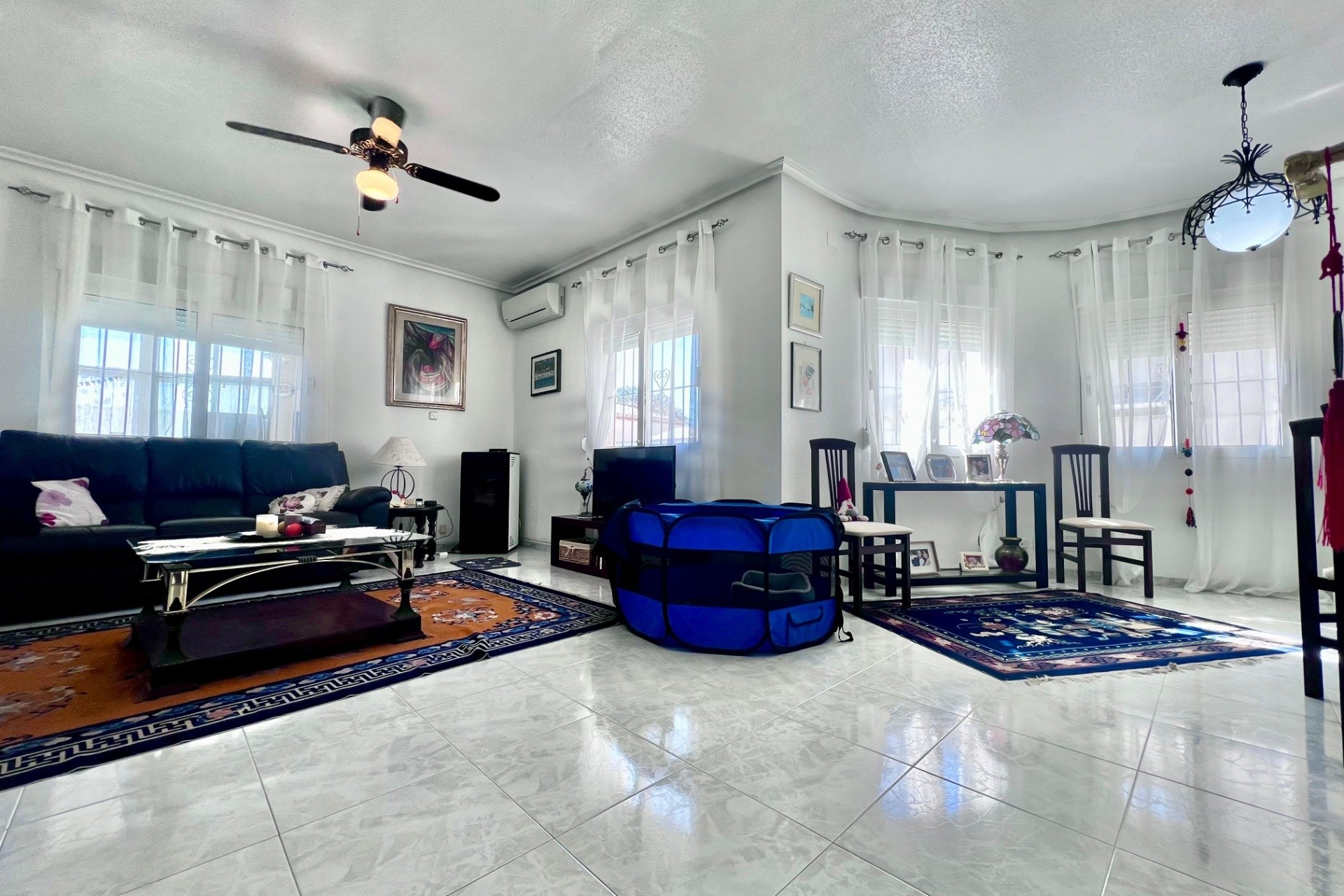 Venta - Chalet Independiente -
Orihuela Costa - La Zenia