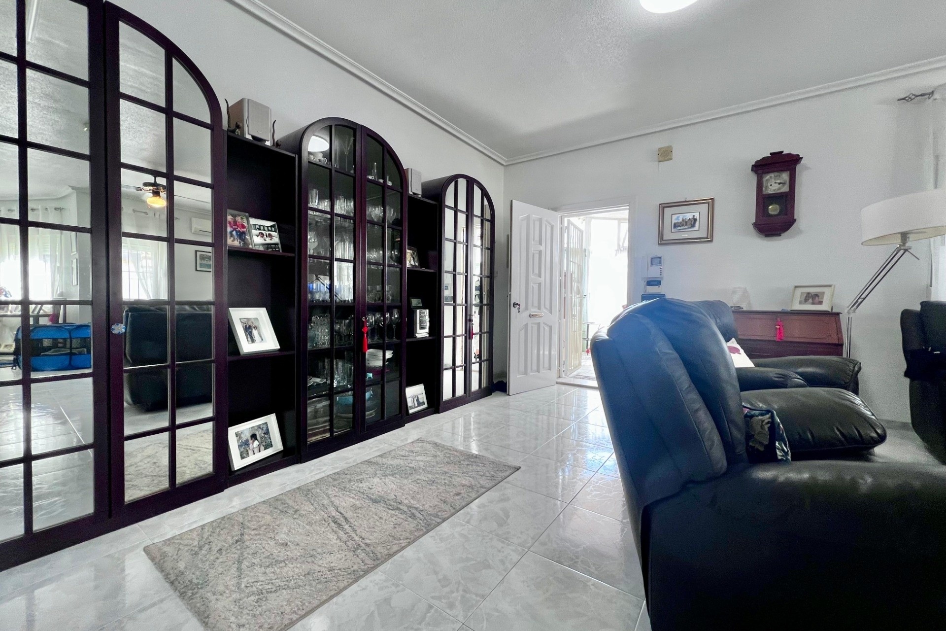 Venta - Chalet Independiente -
Orihuela Costa - La Zenia