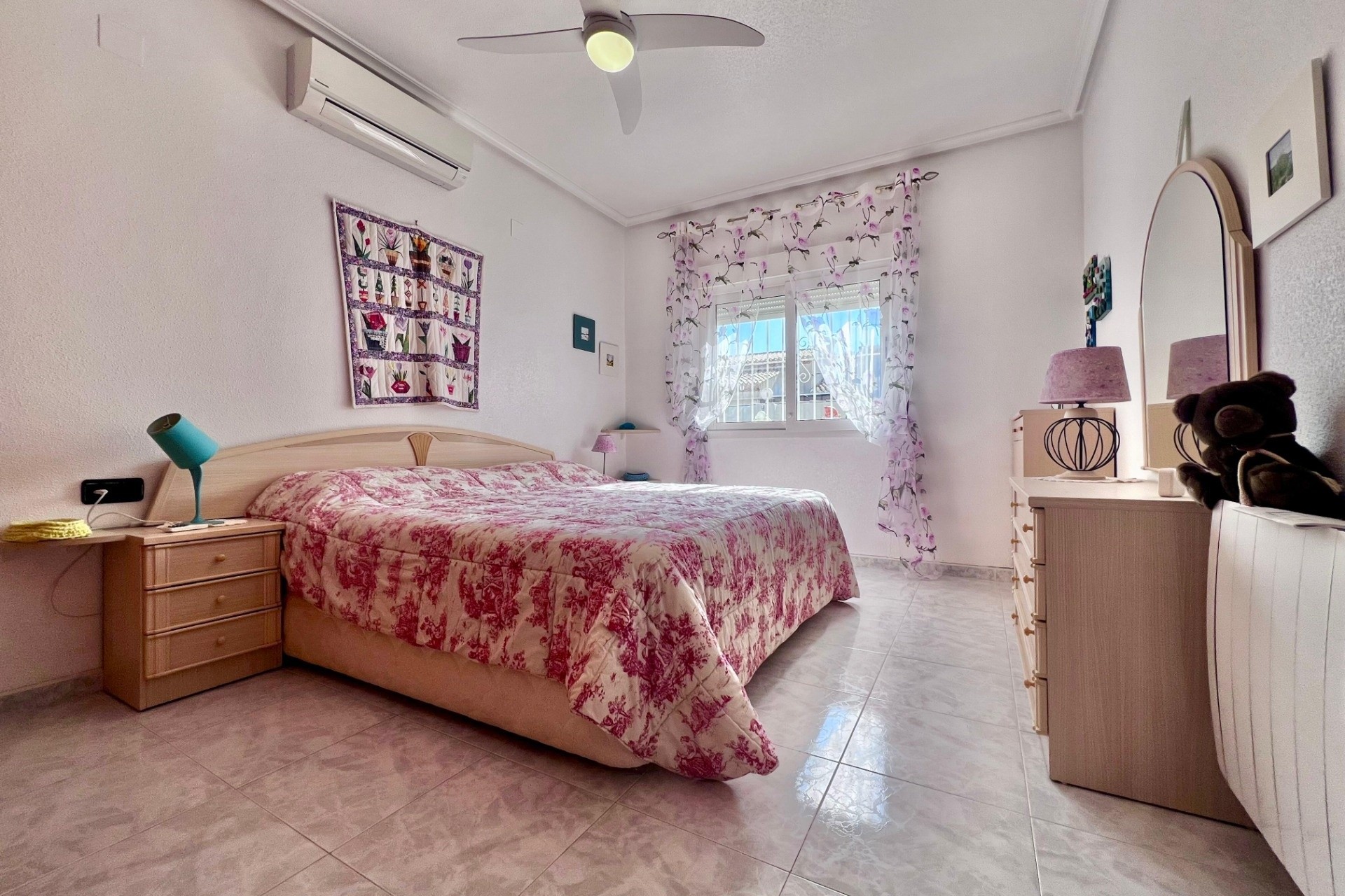 Venta - Chalet Independiente -
Orihuela Costa - La Zenia