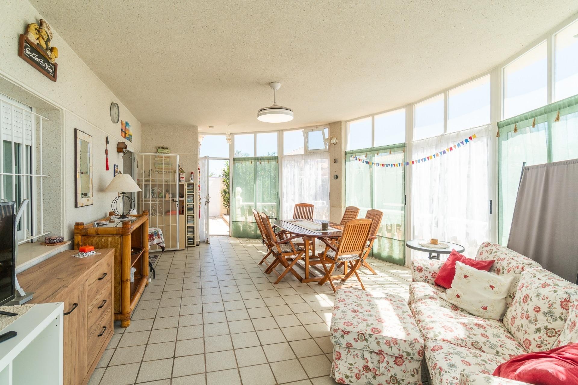 Venta - Chalet Independiente -
Orihuela Costa - La Zenia