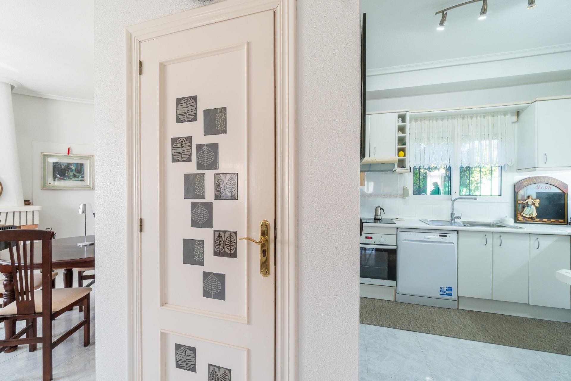 Venta - Chalet Independiente -
Orihuela Costa - La Zenia